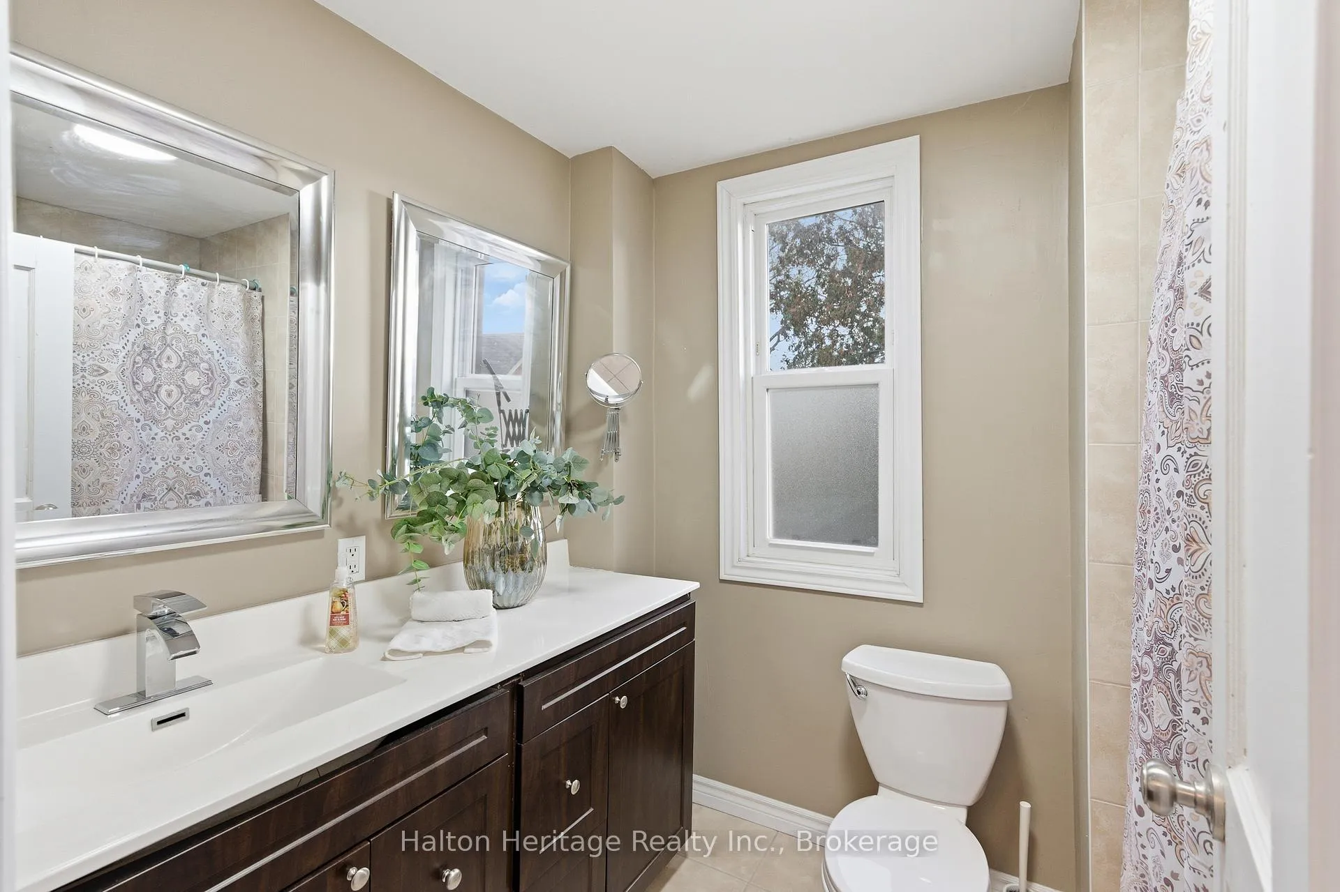 Photo 31 of 190 Wood Street E, Hamilton, North End — HOMEH