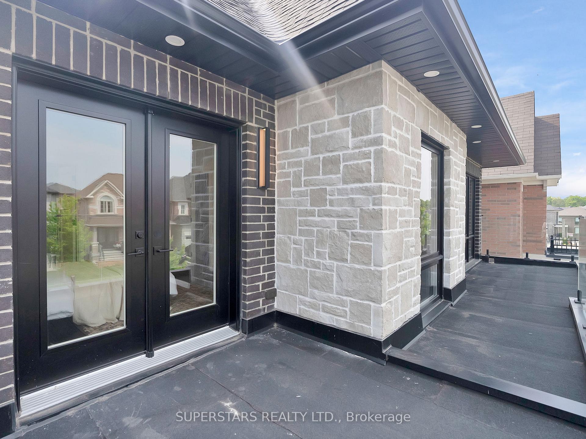 Photo 15 of 6 Conklin Crescent, Aurora, Rural Aurora — HOMEH