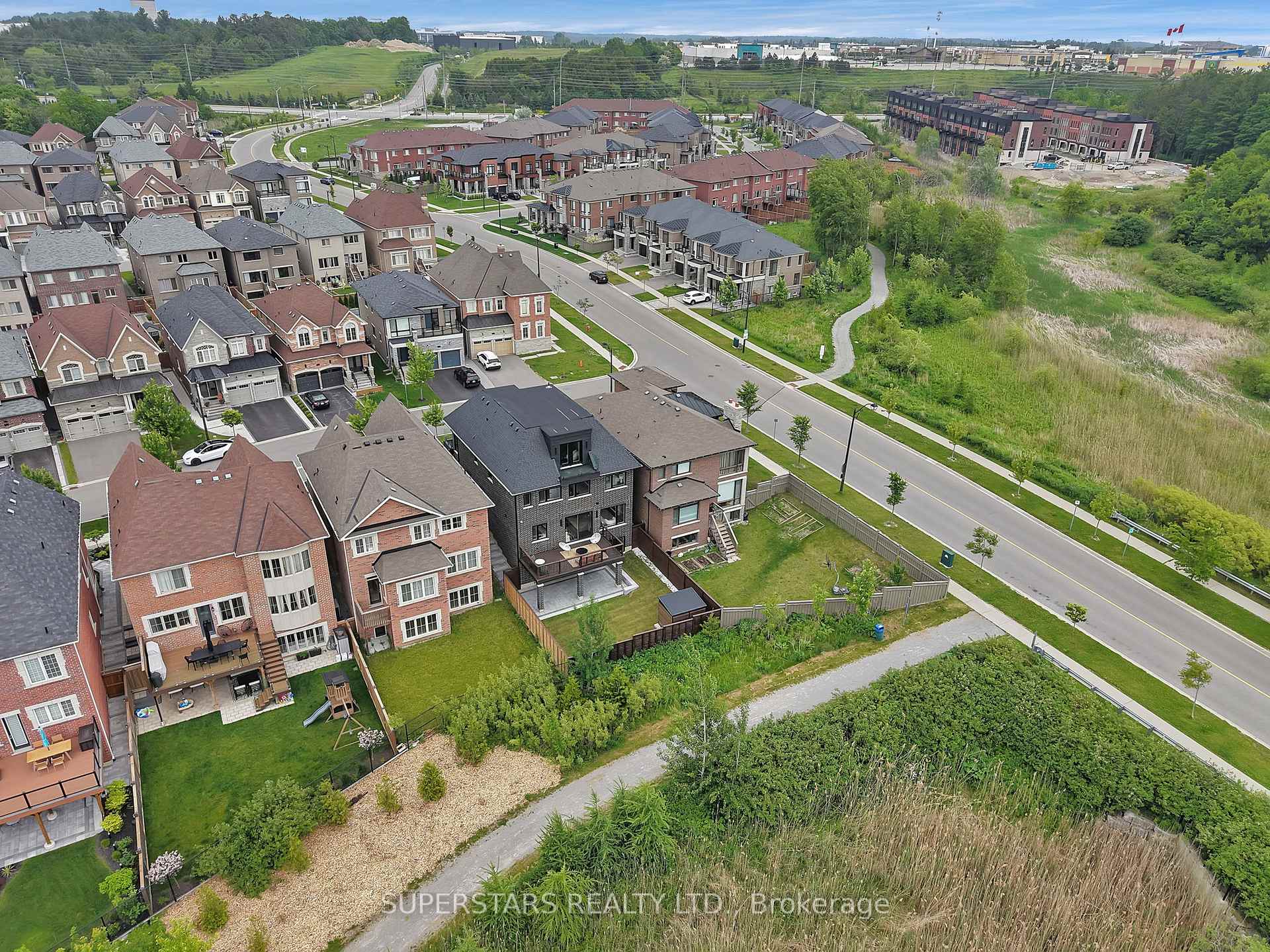 Photo 27 of 6 Conklin Crescent, Aurora, Rural Aurora — HOMEH