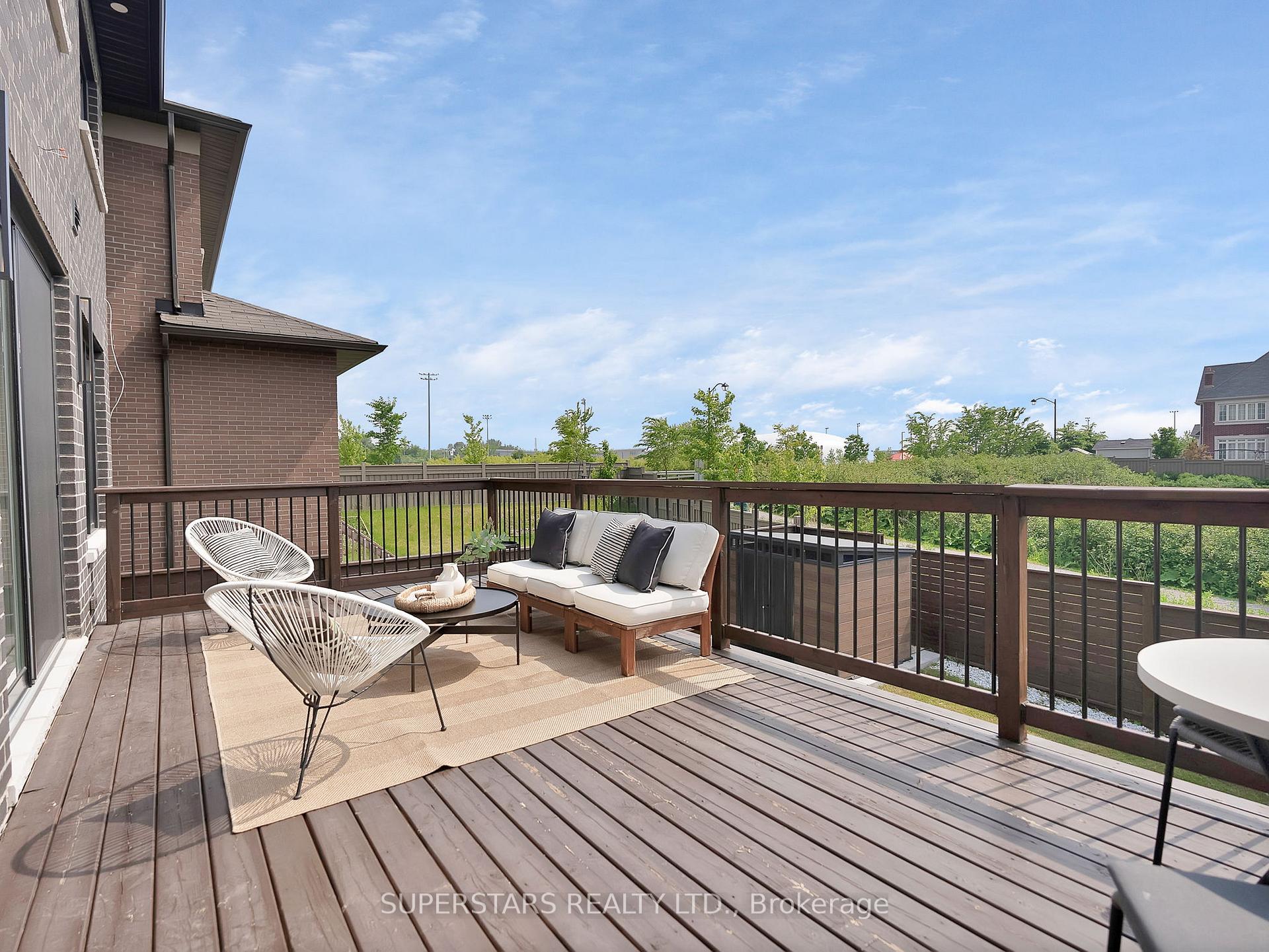 Photo 45 of 6 Conklin Crescent, Aurora, Rural Aurora — HOMEH