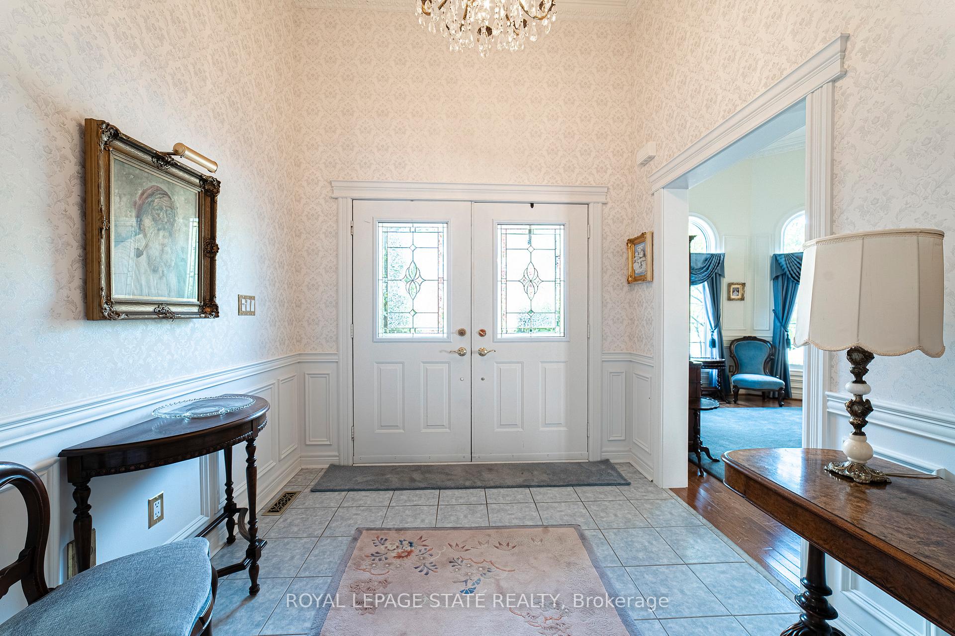 Photo 6 of 19 Brydale Court, Hamilton, Dundas — HOMEH