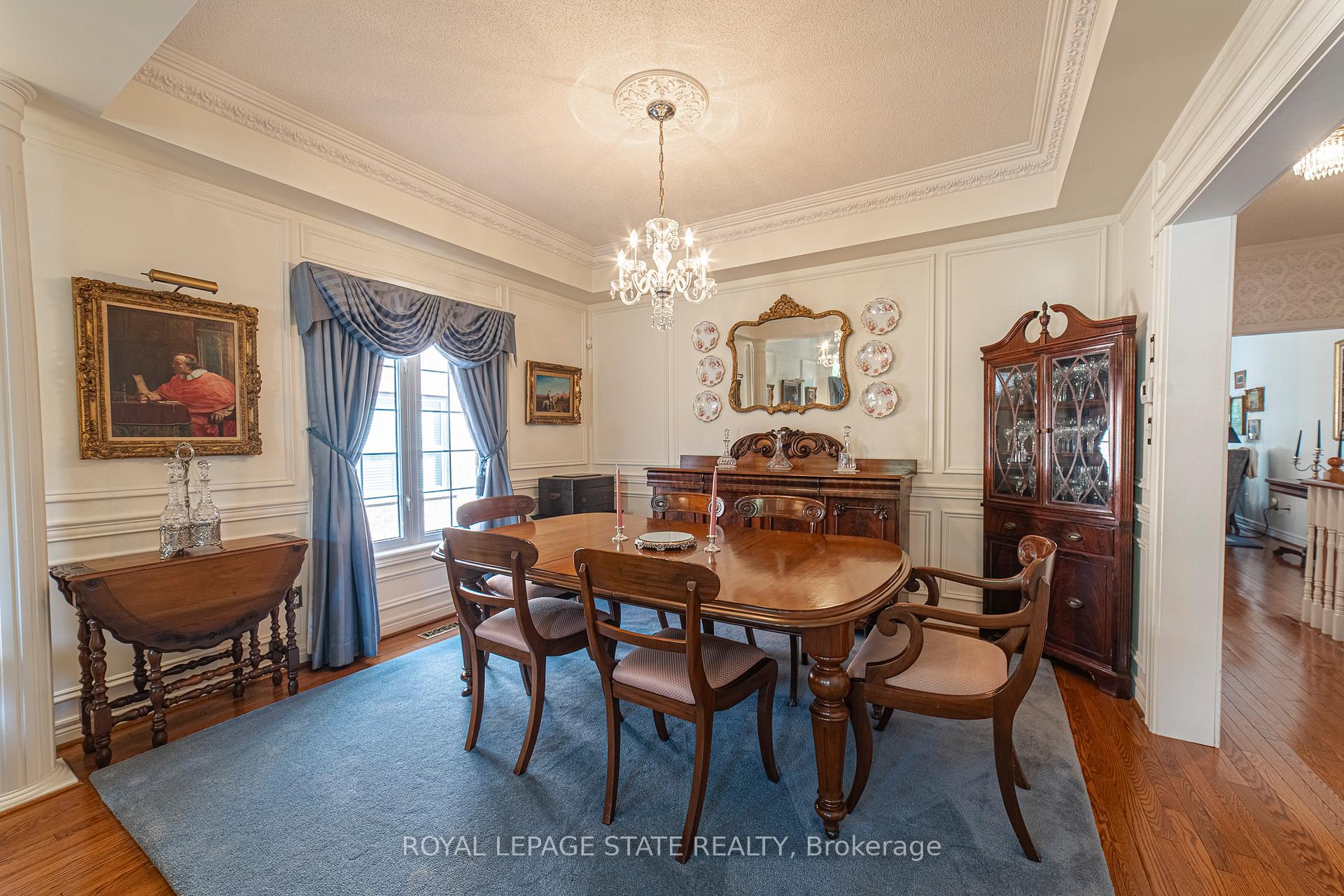 Photo 10 of 19 Brydale Court, Hamilton, Dundas — HOMEH