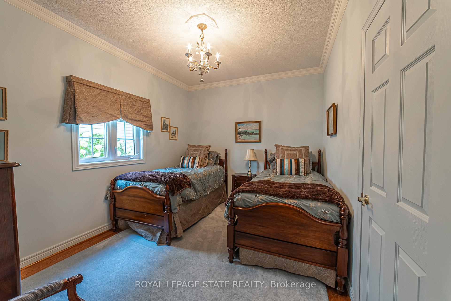 Photo 22 of 19 Brydale Court, Hamilton, Dundas — HOMEH