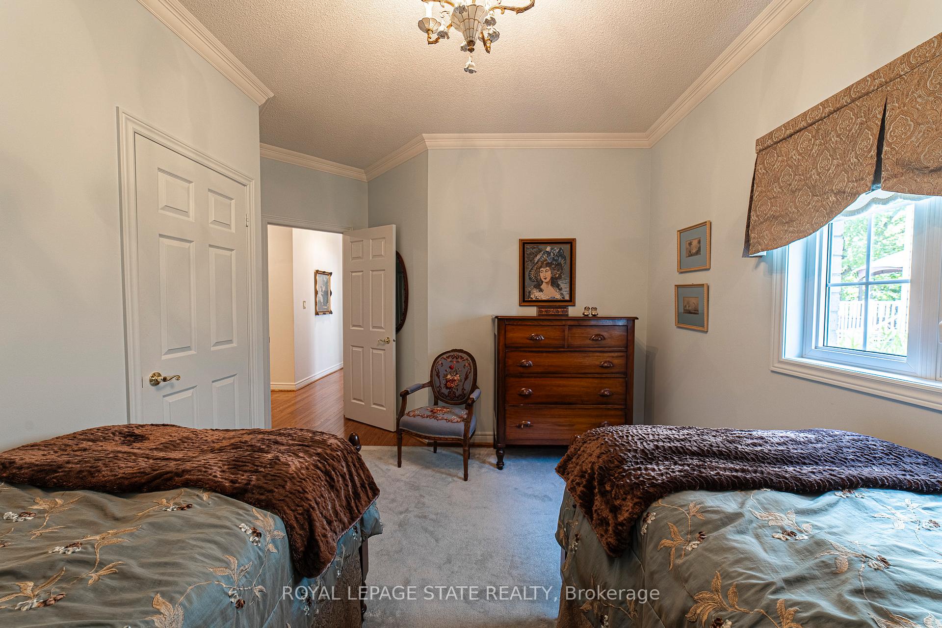 Photo 23 of 19 Brydale Court, Hamilton, Dundas — HOMEH