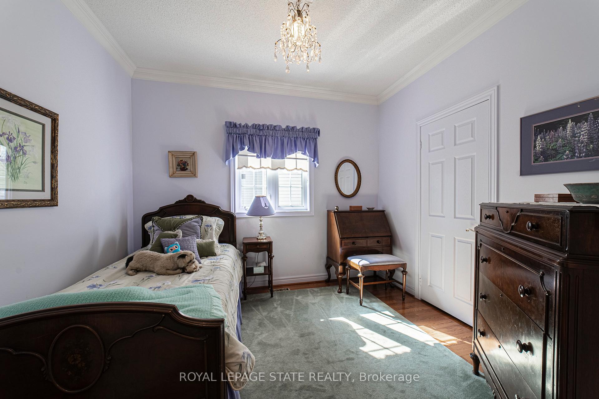 Photo 24 of 19 Brydale Court, Hamilton, Dundas — HOMEH