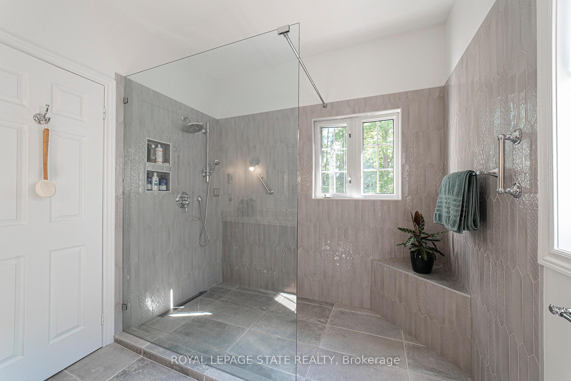 Photo 30 of 19 Brydale Court, Hamilton, Dundas — HOMEH