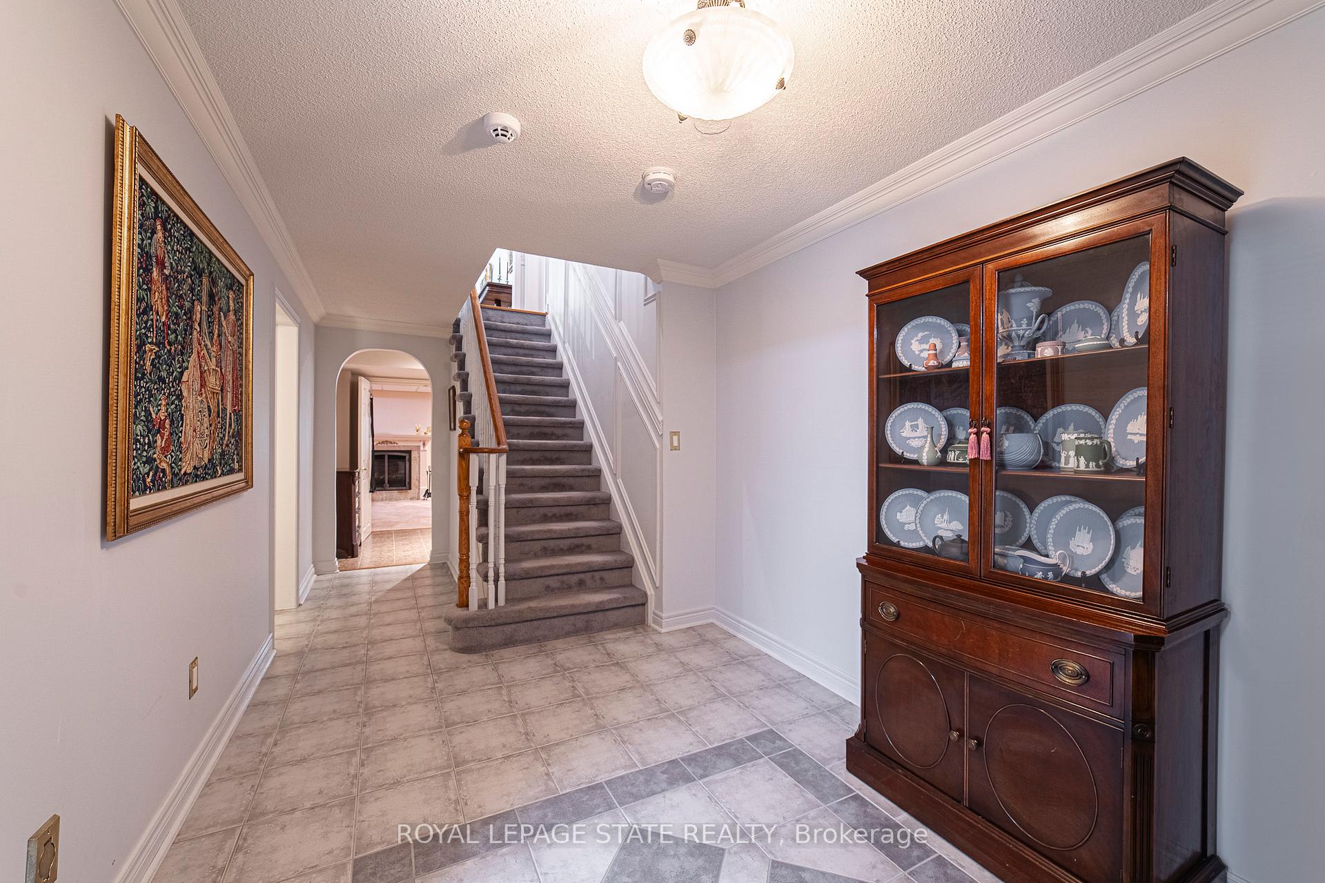 Photo 32 of 19 Brydale Court, Hamilton, Dundas — HOMEH