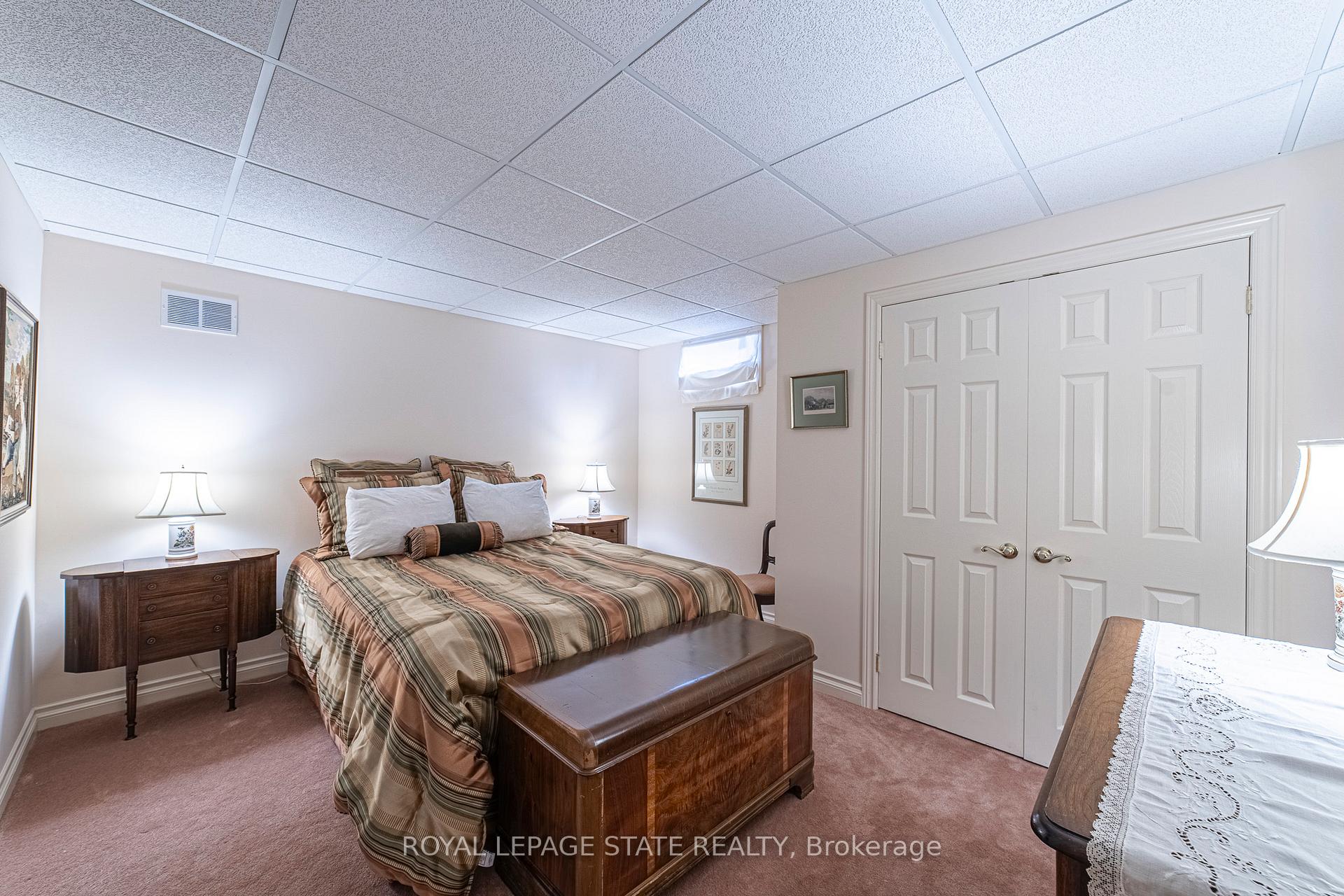 Photo 33 of 19 Brydale Court, Hamilton, Dundas — HOMEH