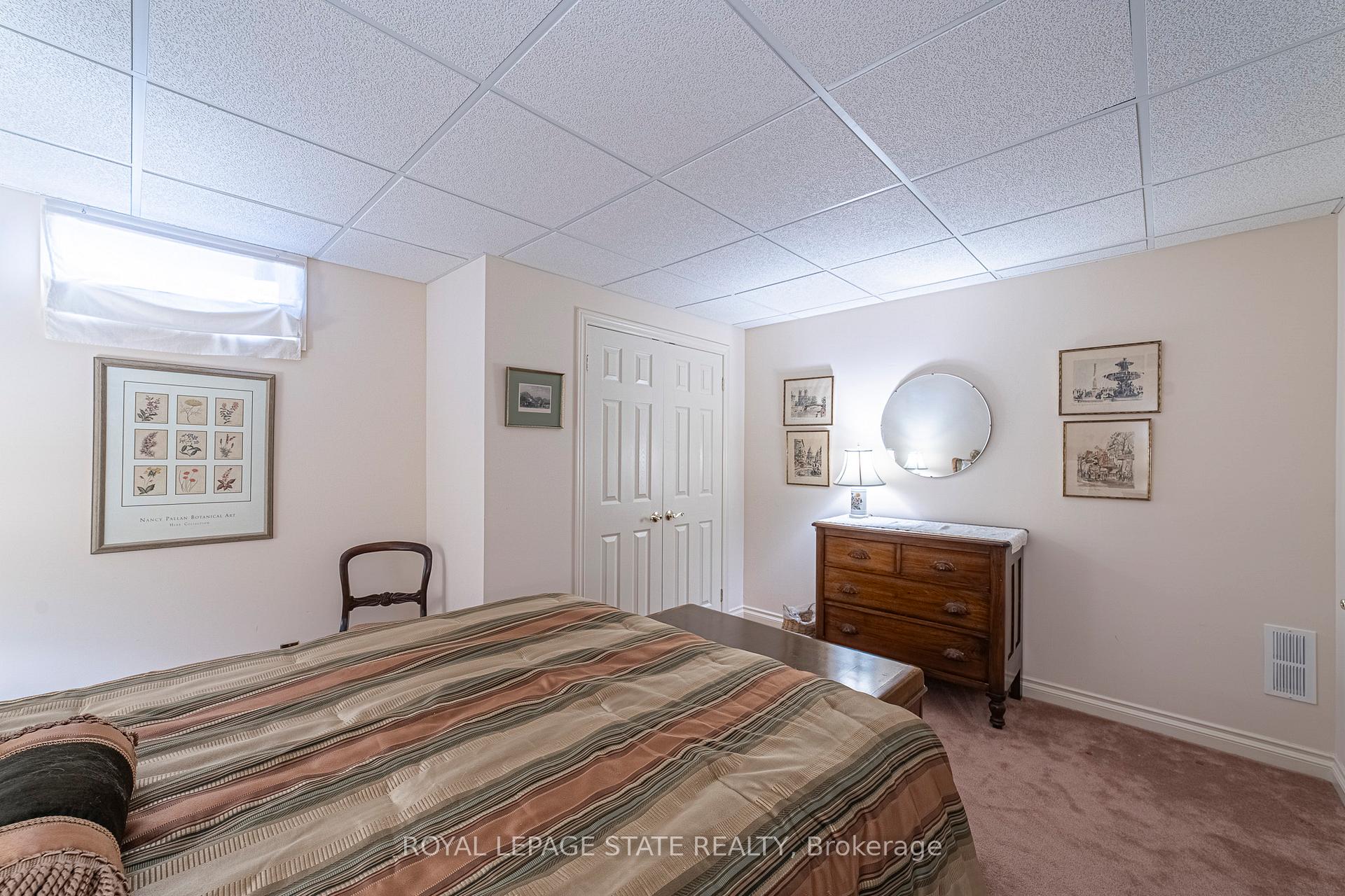 Photo 35 of 19 Brydale Court, Hamilton, Dundas — HOMEH