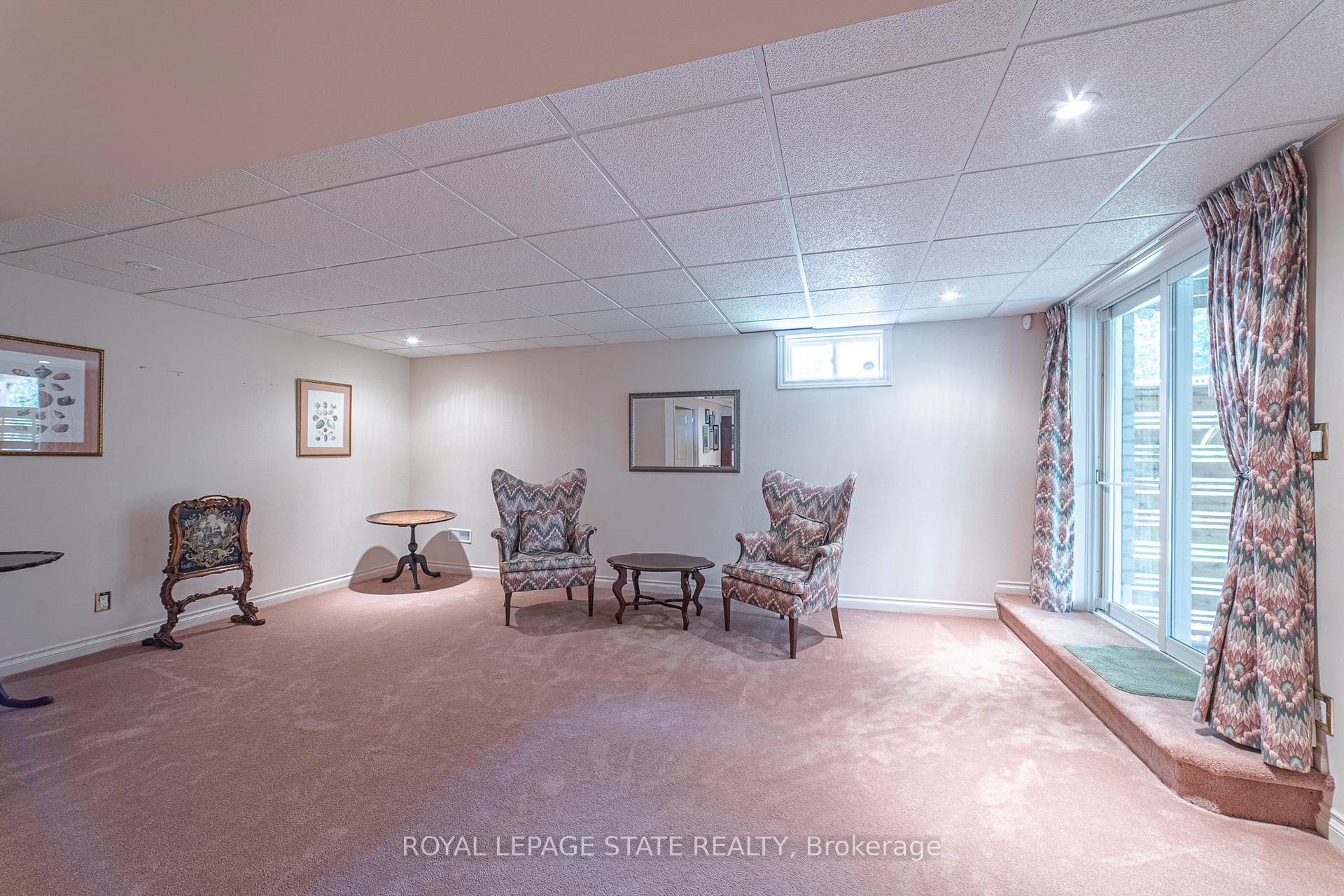 Photo 38 of 19 Brydale Court, Hamilton, Dundas — HOMEH