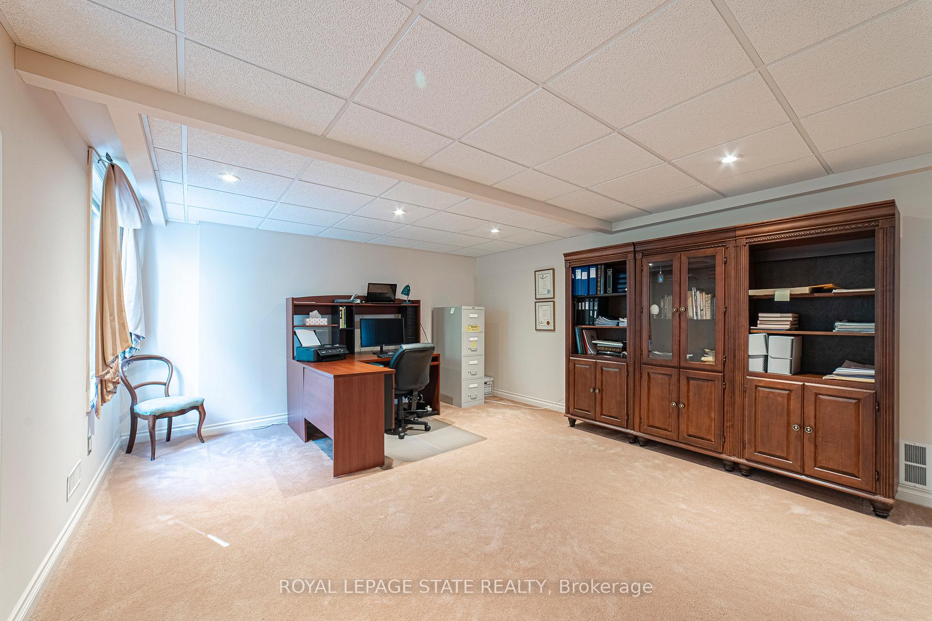 Photo 42 of 19 Brydale Court, Hamilton, Dundas — HOMEH