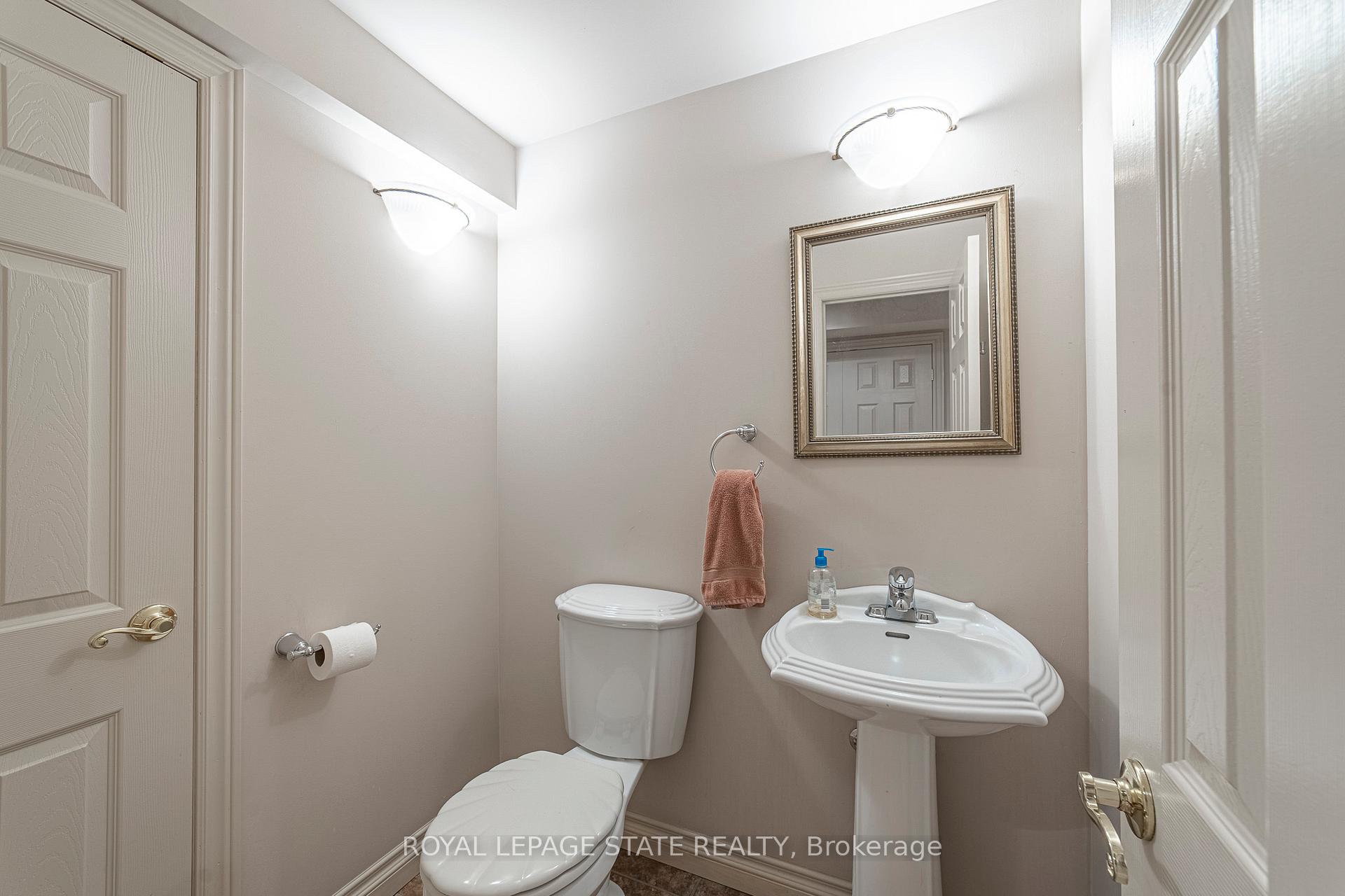 Photo 45 of 19 Brydale Court, Hamilton, Dundas — HOMEH