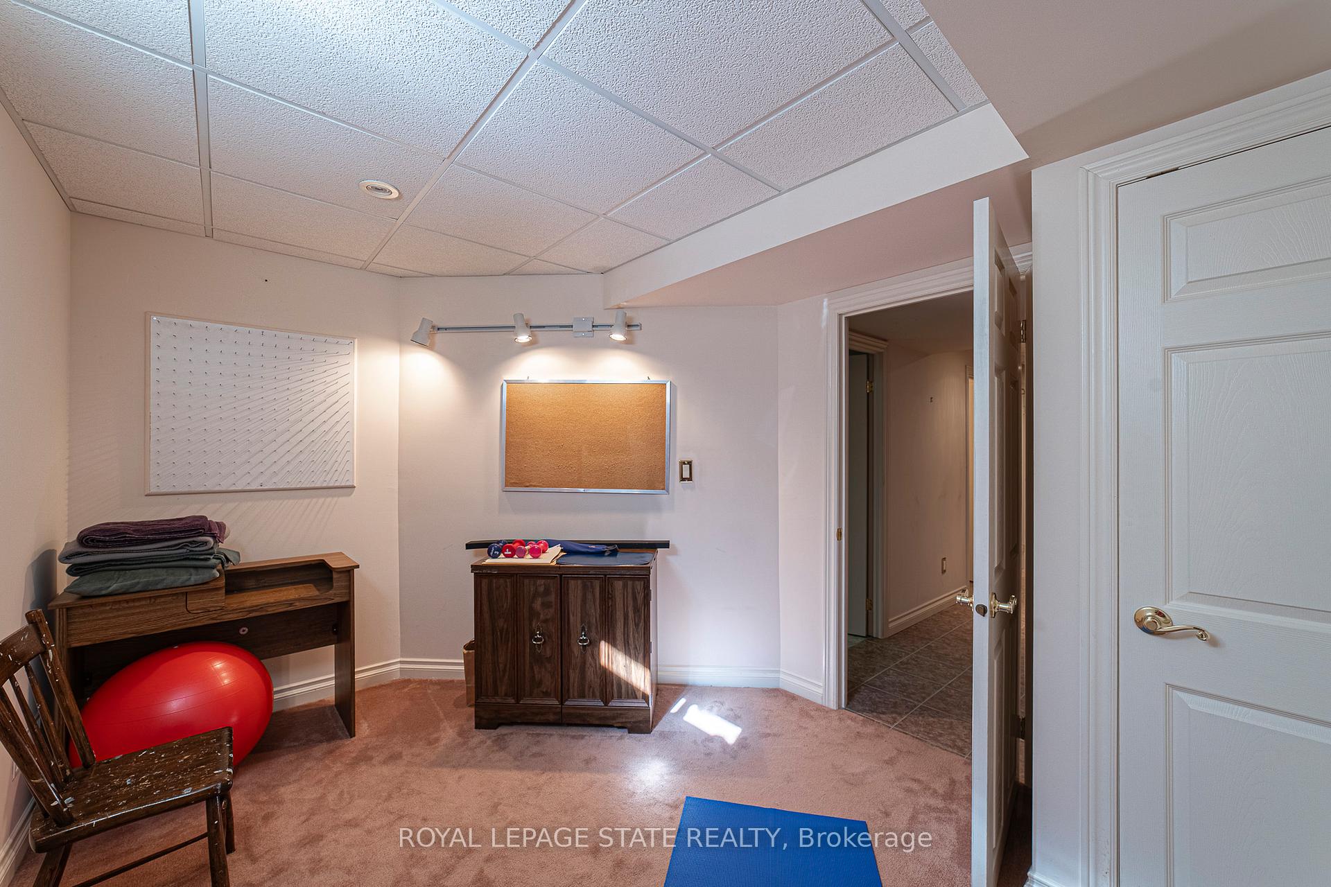 Photo 46 of 19 Brydale Court, Hamilton, Dundas — HOMEH