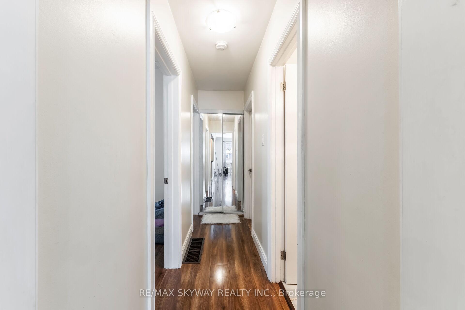 Photo 3 of 98 Jessie Street, Brampton, Downtown Brampton — HOMEH