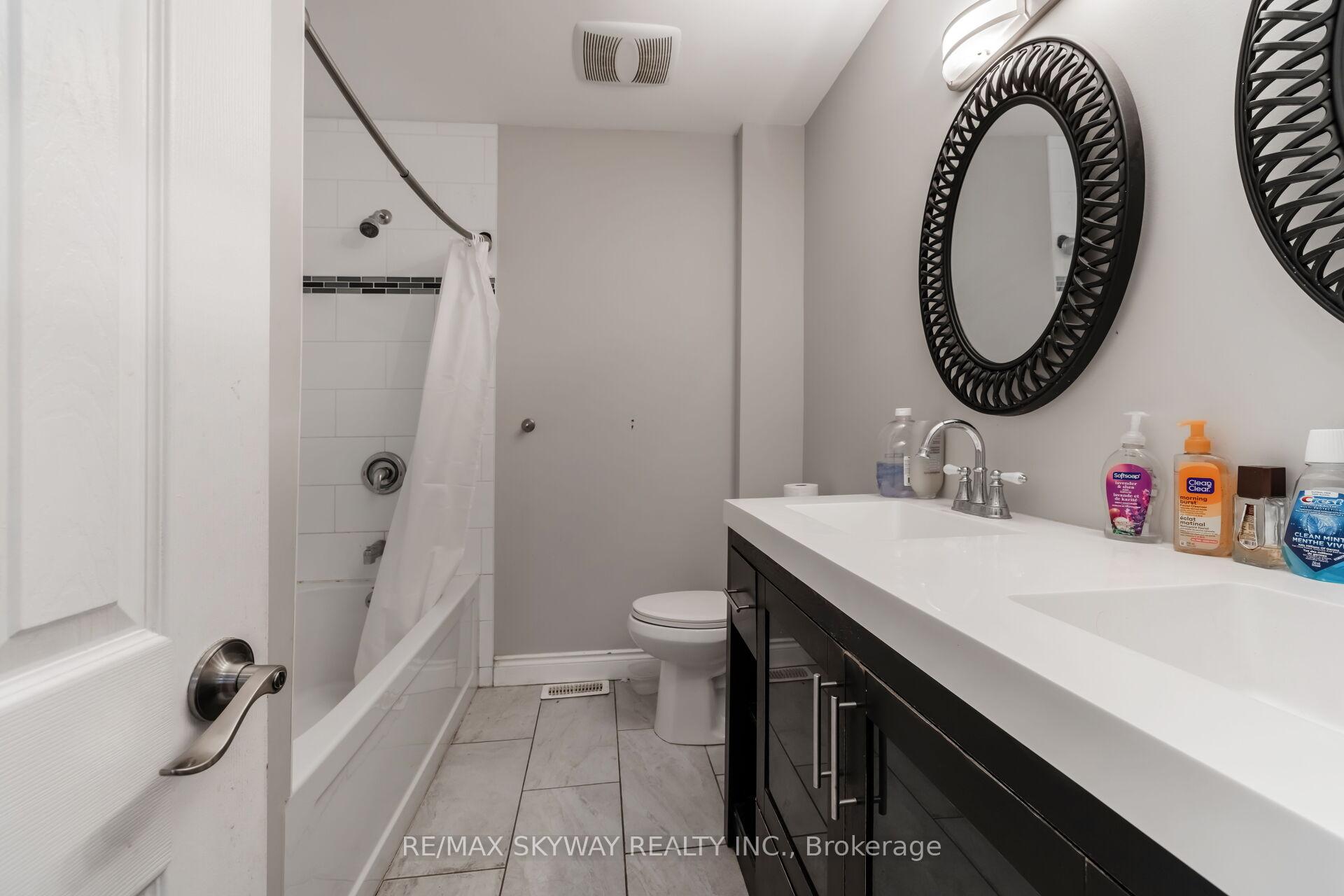 Photo 13 of 98 Jessie Street, Brampton, Downtown Brampton — HOMEH