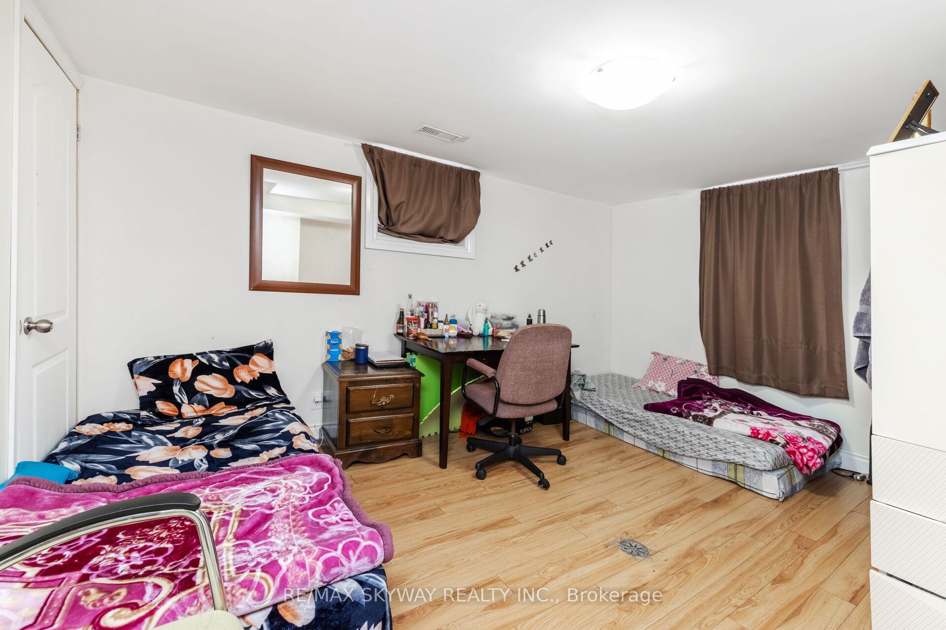 Photo 35 of 98 Jessie Street, Brampton, Downtown Brampton — HOMEH