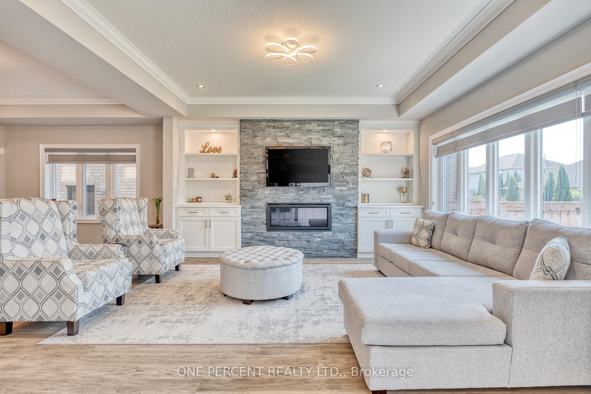 Photo 9 of 16 Eringate Court, Hamilton, Stoney Creek Mountain — HOMEH