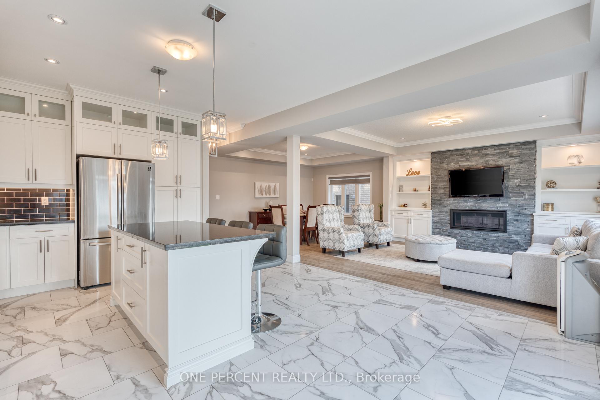 Photo 18 of 16 Eringate Court, Hamilton, Stoney Creek Mountain — HOMEH
