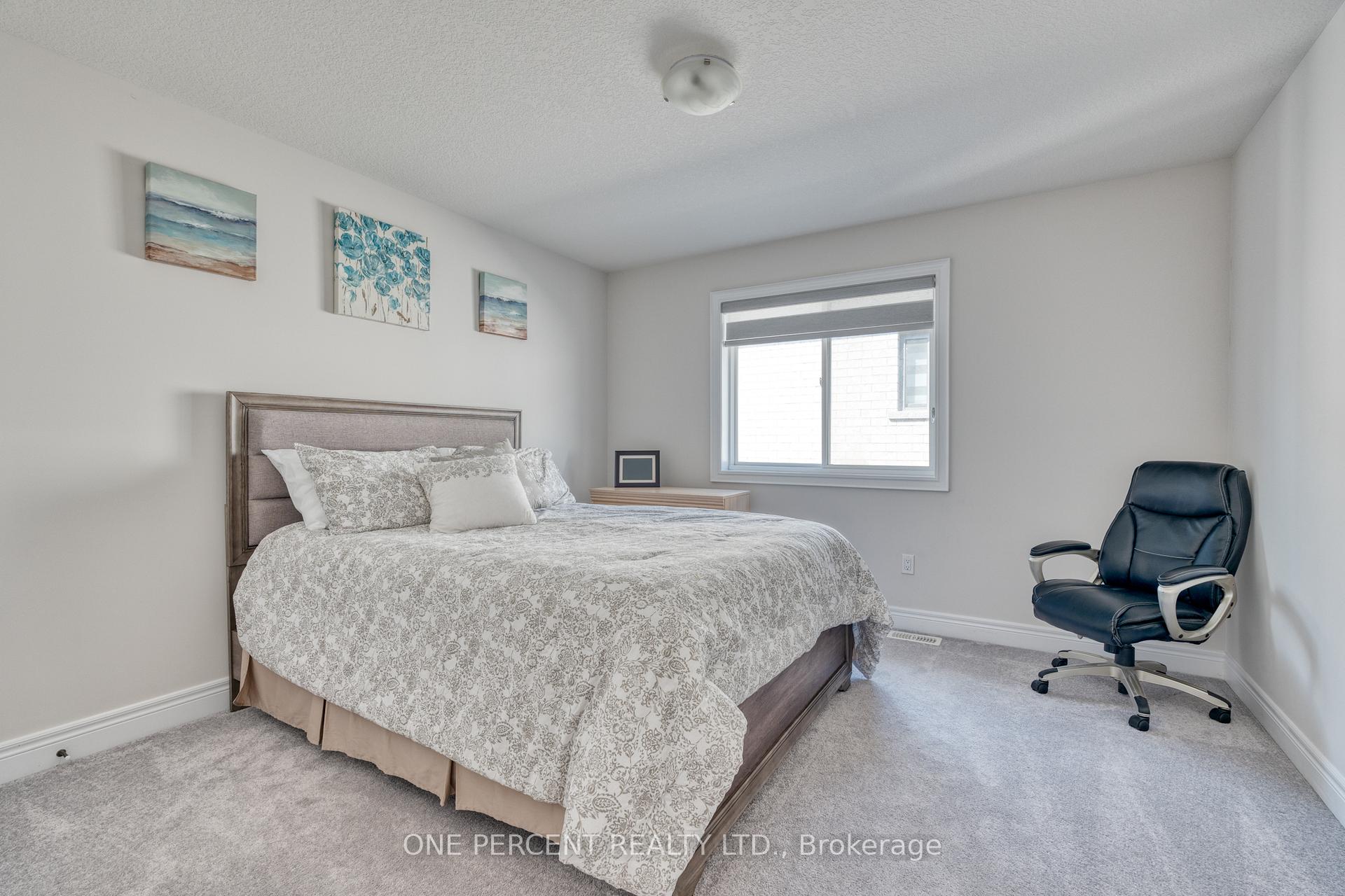 Photo 29 of 16 Eringate Court, Hamilton, Stoney Creek Mountain — HOMEH