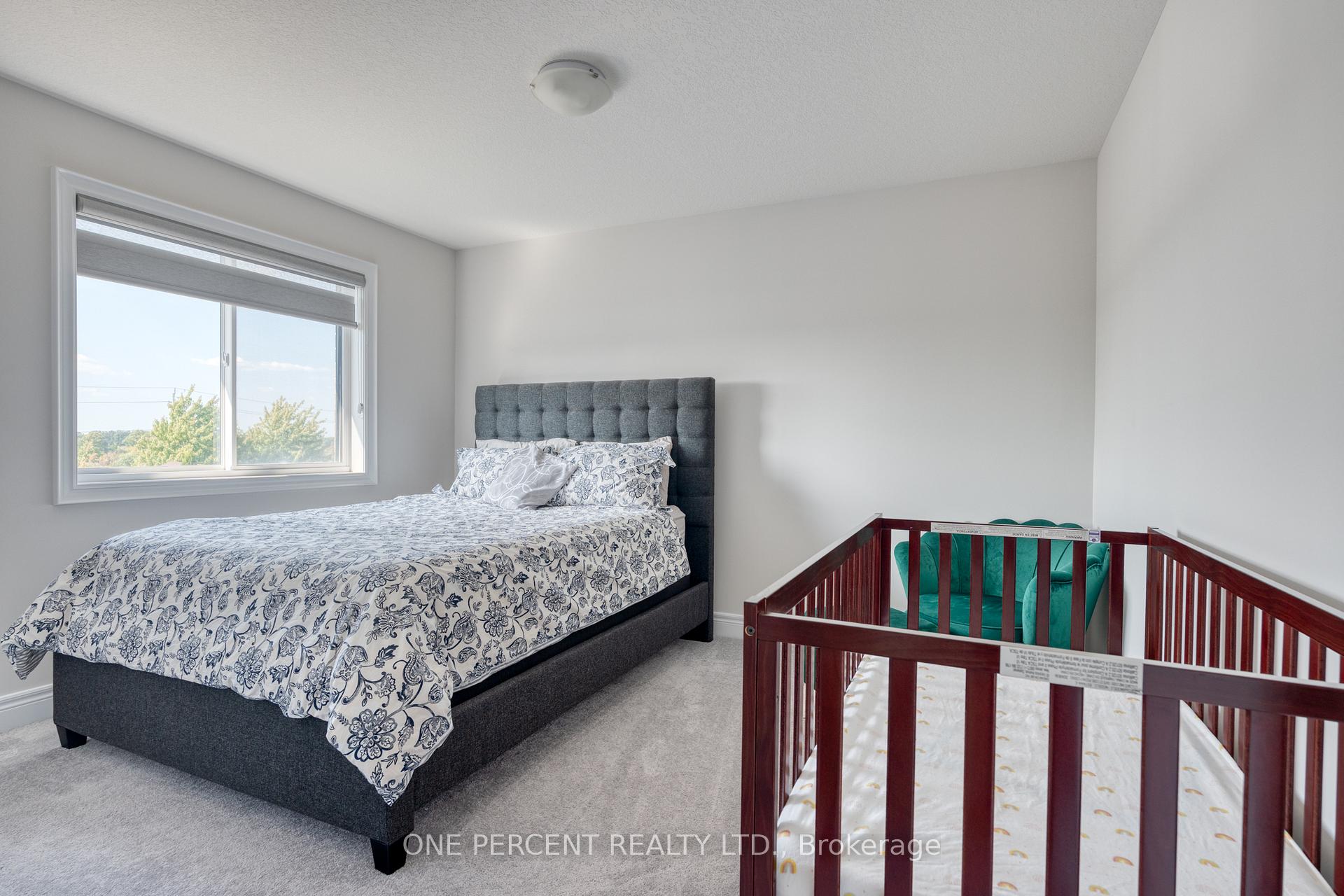 Photo 32 of 16 Eringate Court, Hamilton, Stoney Creek Mountain — HOMEH