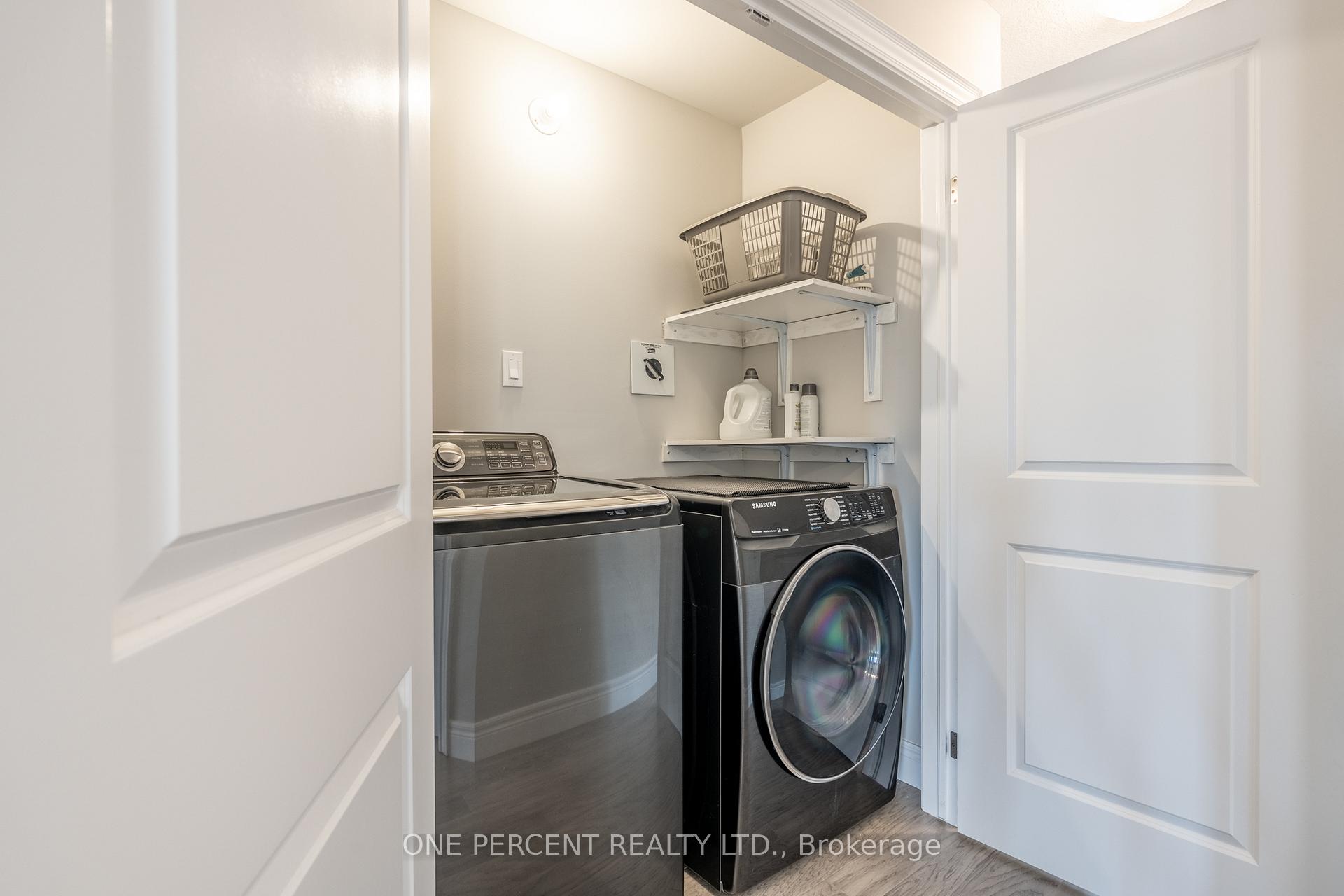 Photo 34 of 16 Eringate Court, Hamilton, Stoney Creek Mountain — HOMEH