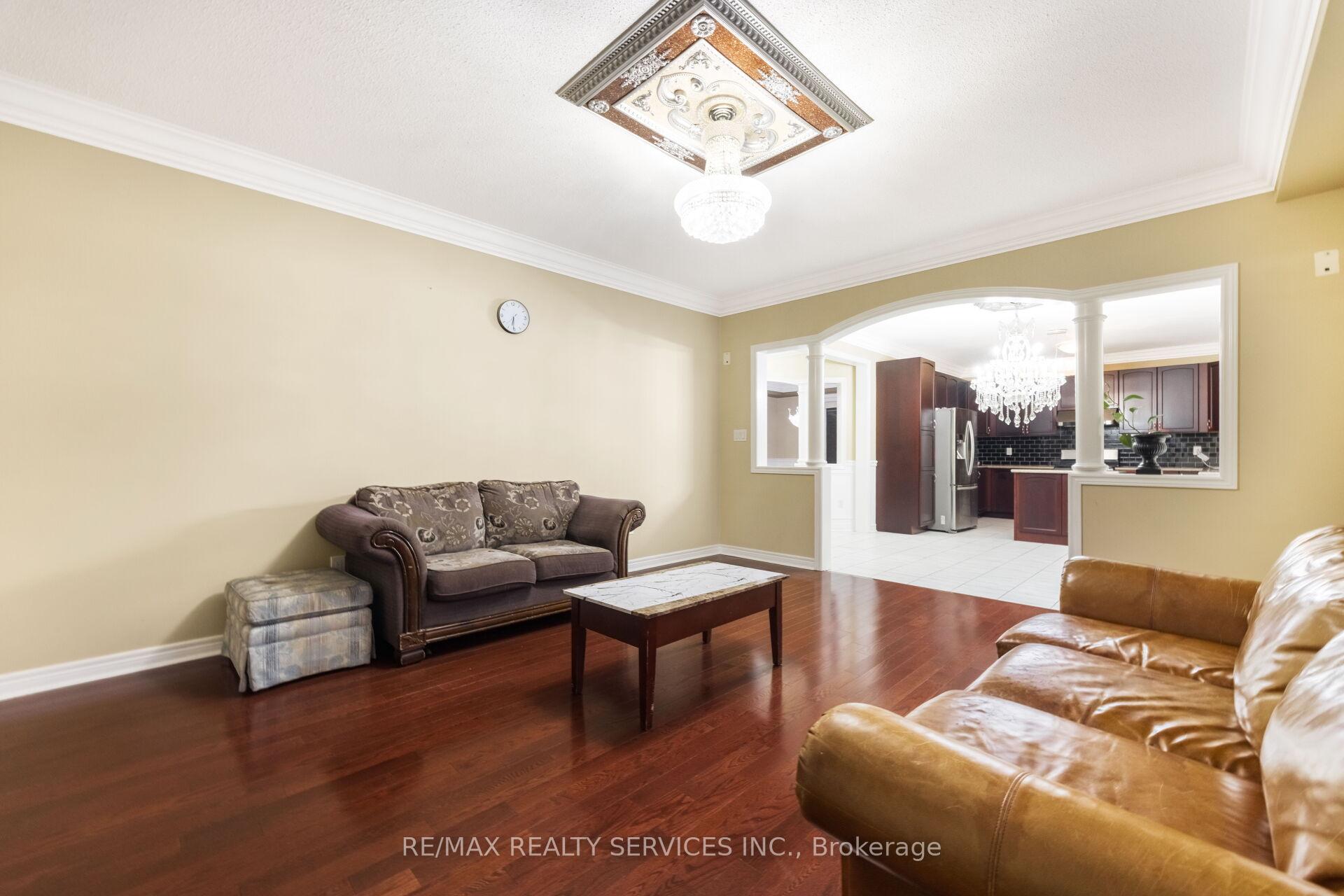 Photo 16 of 51 Midsummer Drive, Brampton, Bram East — HOMEH