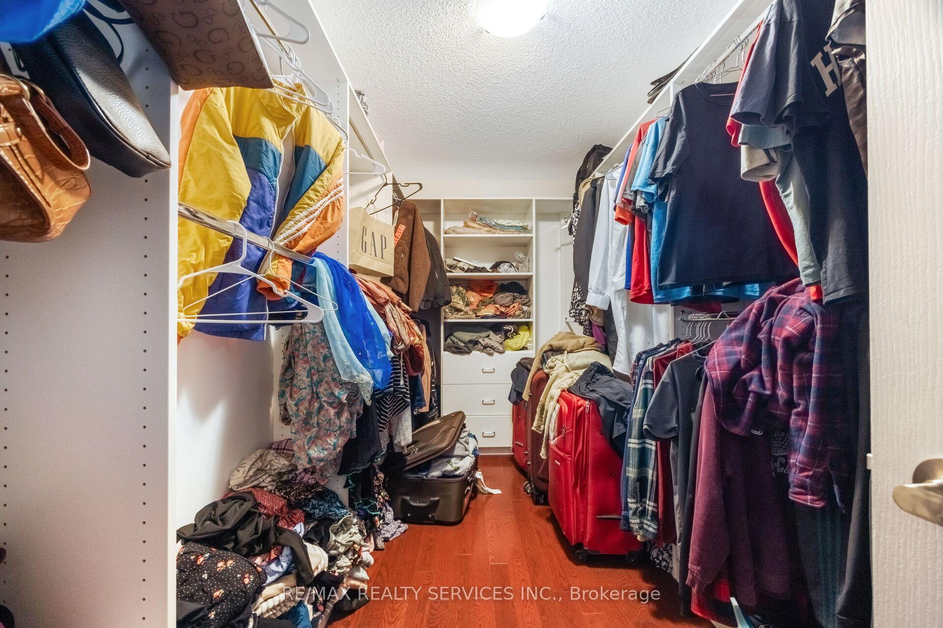 Photo 23 of 51 Midsummer Drive, Brampton, Bram East — HOMEH