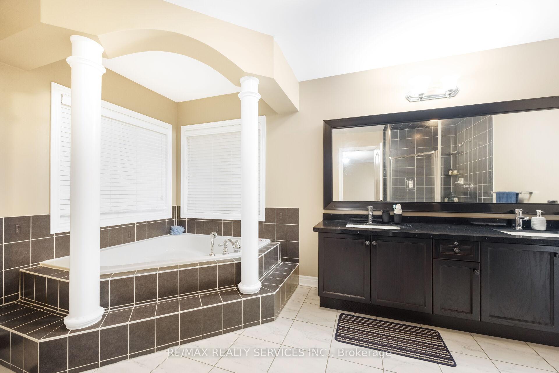 Photo 24 of 51 Midsummer Drive, Brampton, Bram East — HOMEH