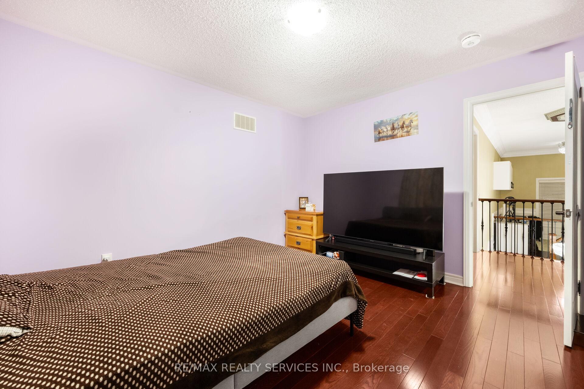Photo 28 of 51 Midsummer Drive, Brampton, Bram East — HOMEH