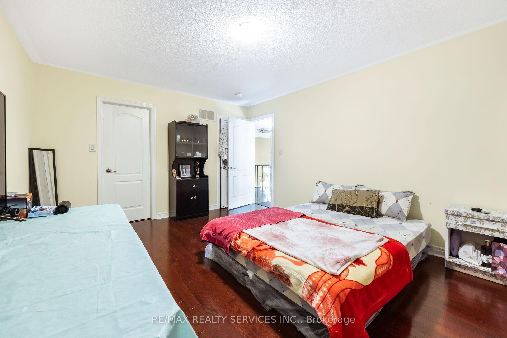 Photo 29 of 51 Midsummer Drive, Brampton, Bram East — HOMEH