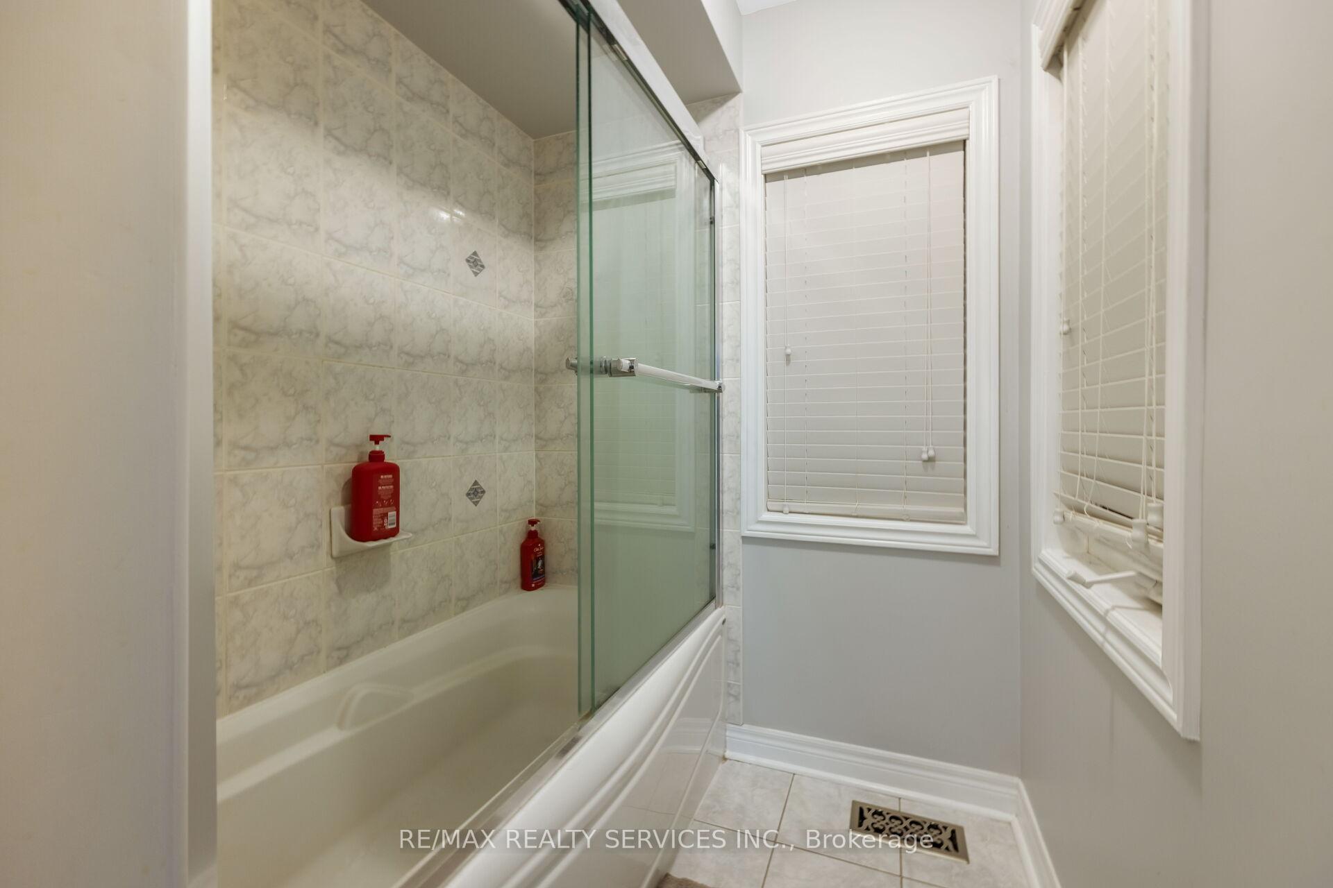 Photo 34 of 51 Midsummer Drive, Brampton, Bram East — HOMEH