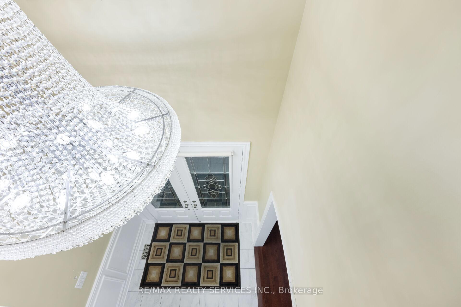 Photo 37 of 51 Midsummer Drive, Brampton, Bram East — HOMEH