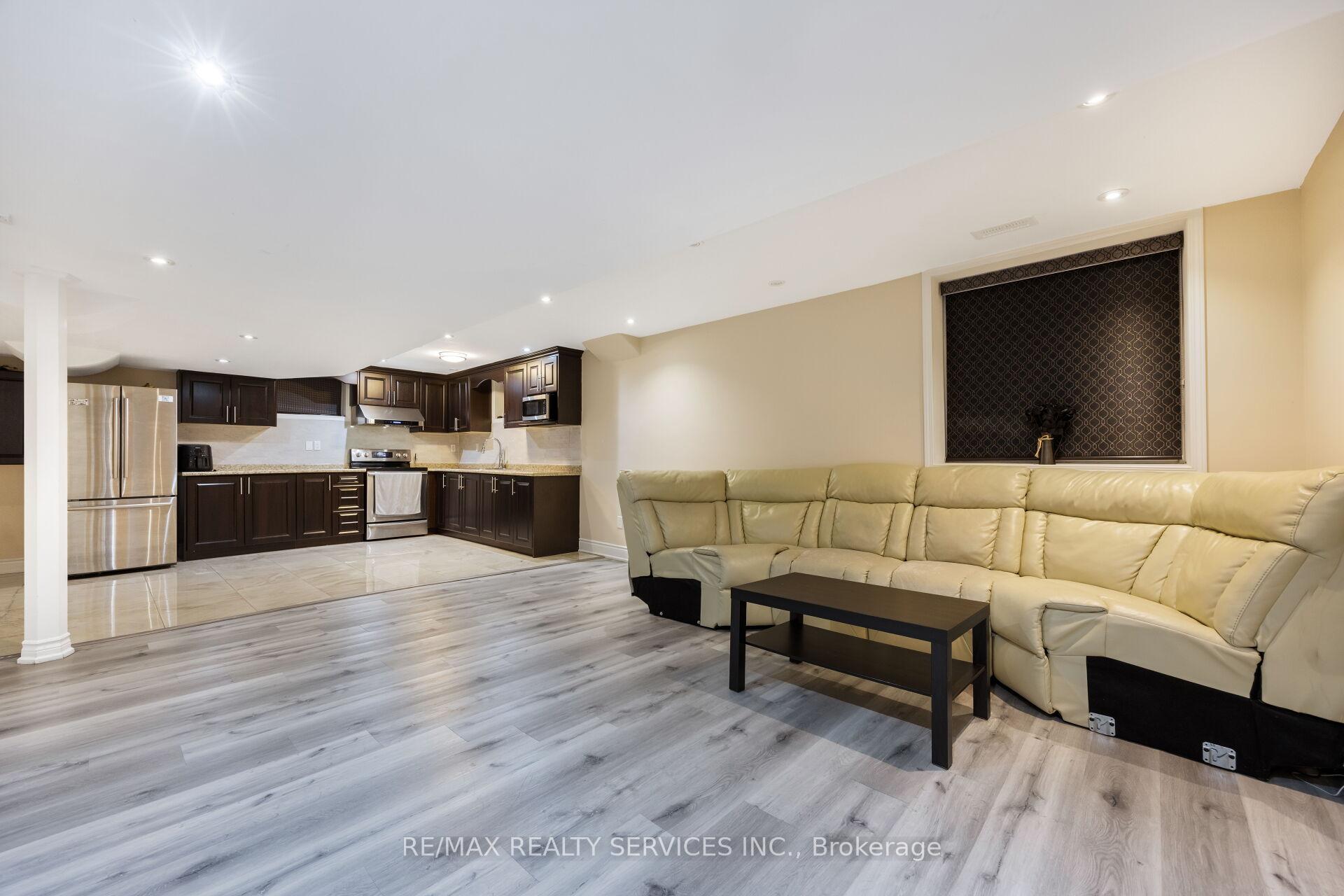 Photo 40 of 51 Midsummer Drive, Brampton, Bram East — HOMEH