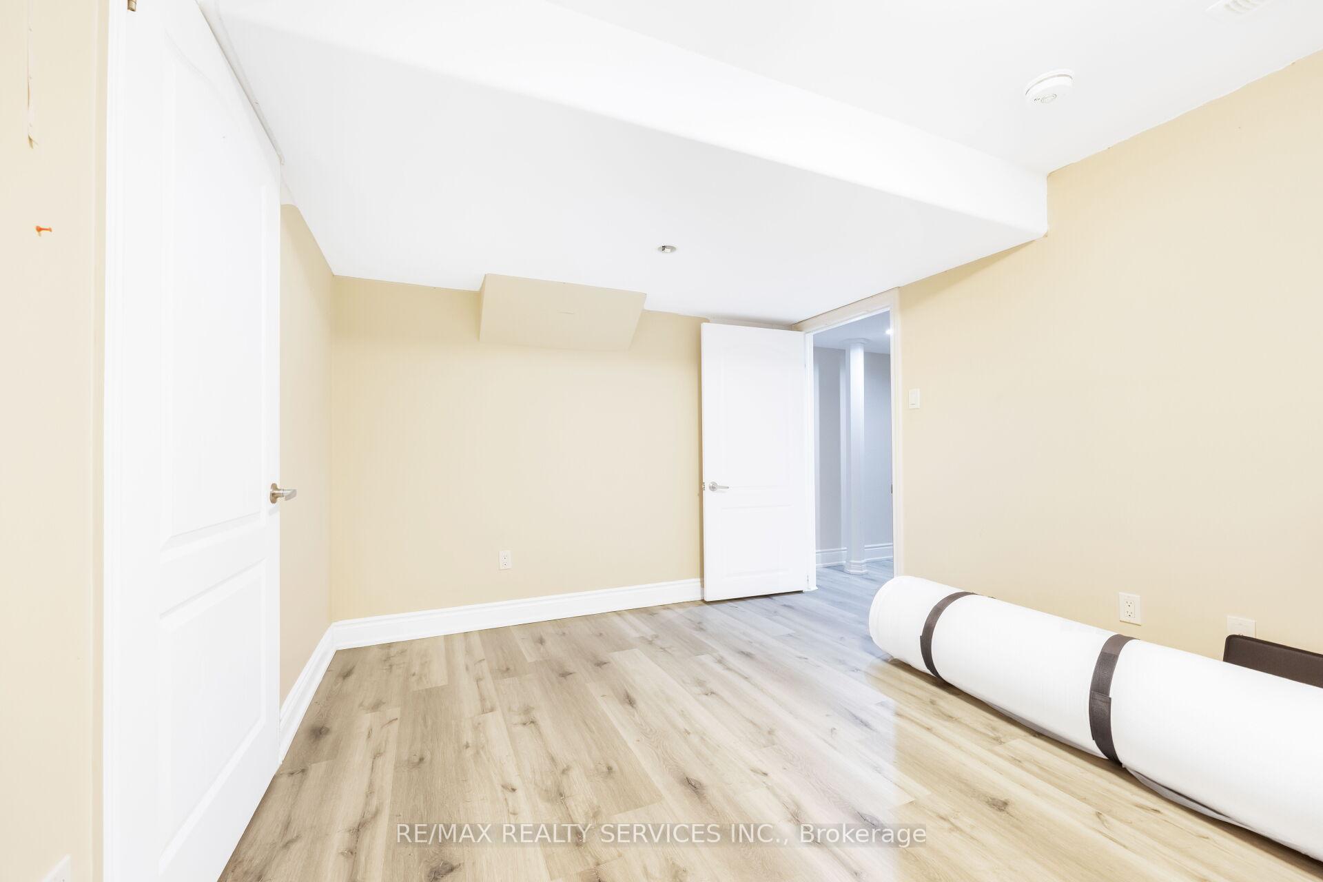Photo 43 of 51 Midsummer Drive, Brampton, Bram East — HOMEH