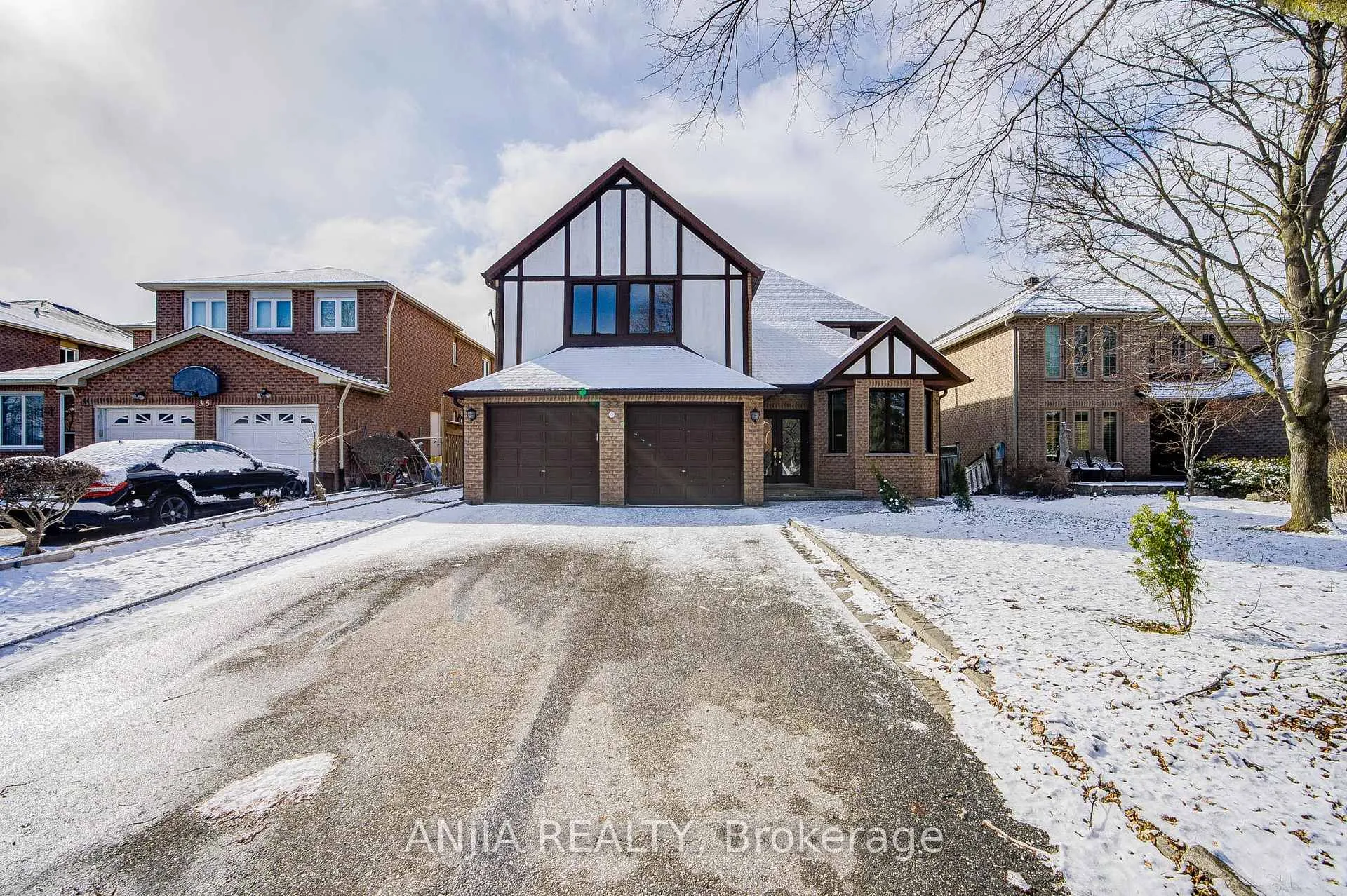 Photo 1 of 33 Havagal Crescent, Markham, Markville — HOMEH