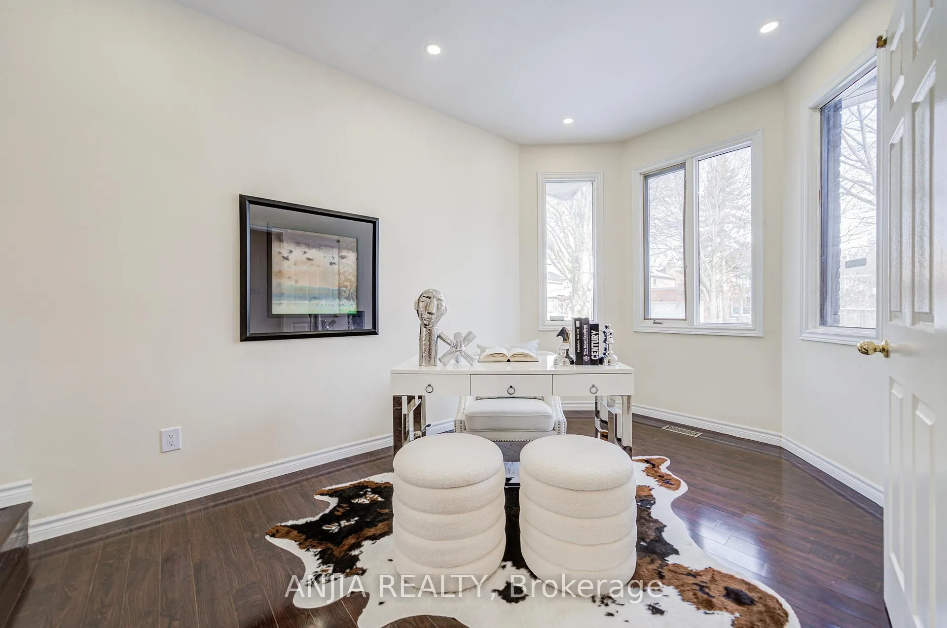 Photo 4 of 33 Havagal Crescent, Markham, Markville — HOMEH