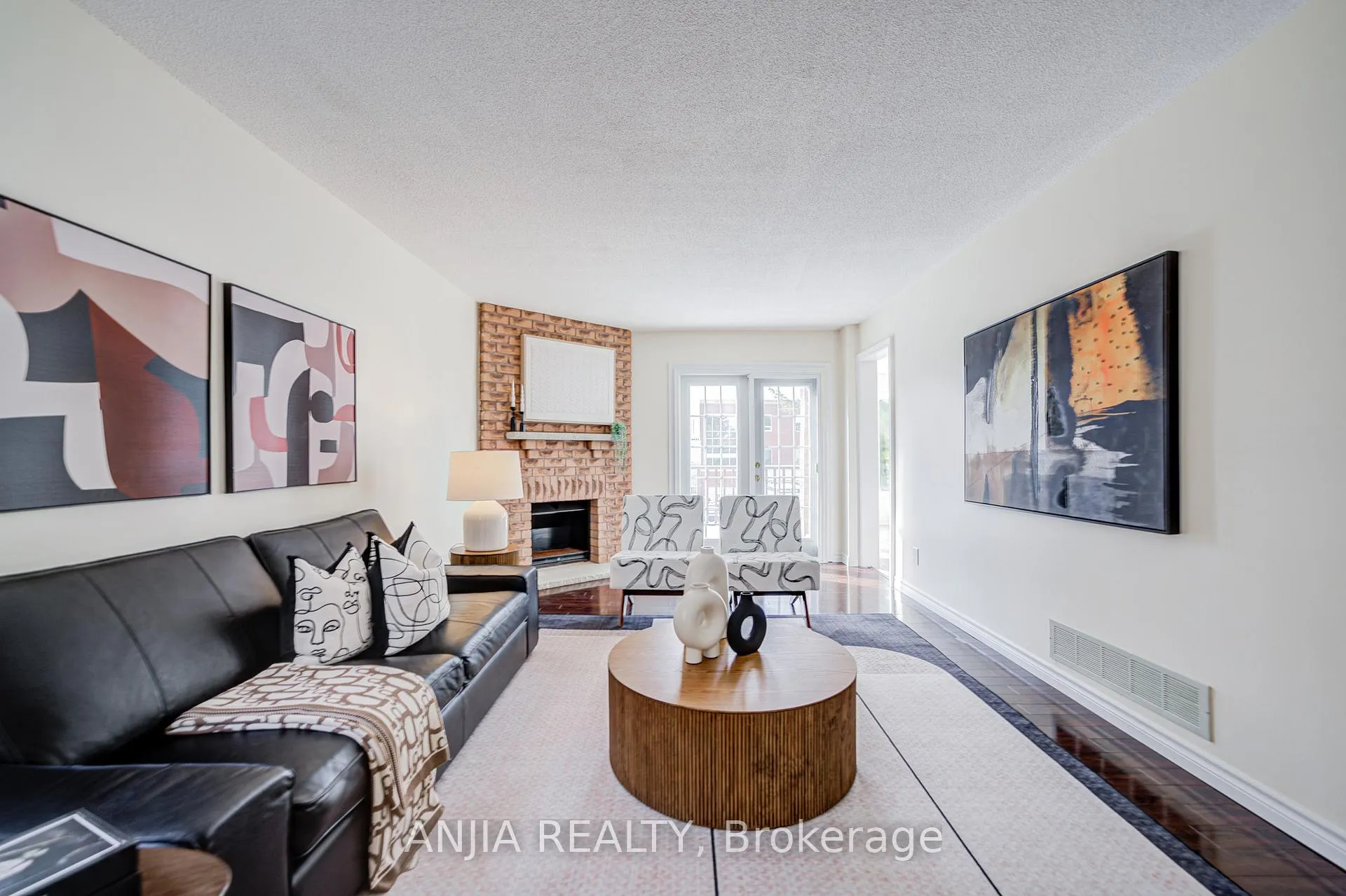 Photo 10 of 33 Havagal Crescent, Markham, Markville — HOMEH