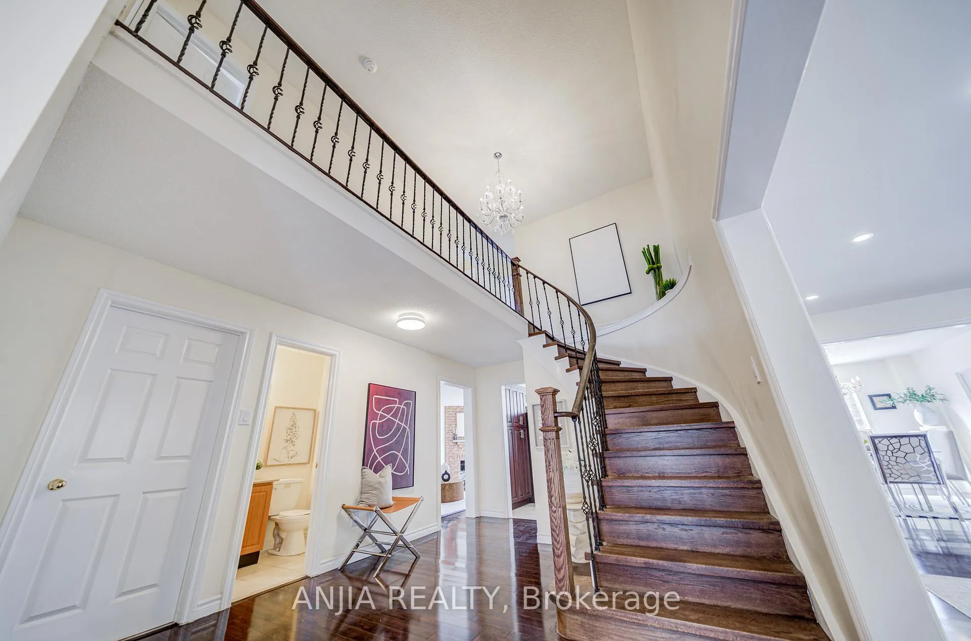 Photo 12 of 33 Havagal Crescent, Markham, Markville — HOMEH