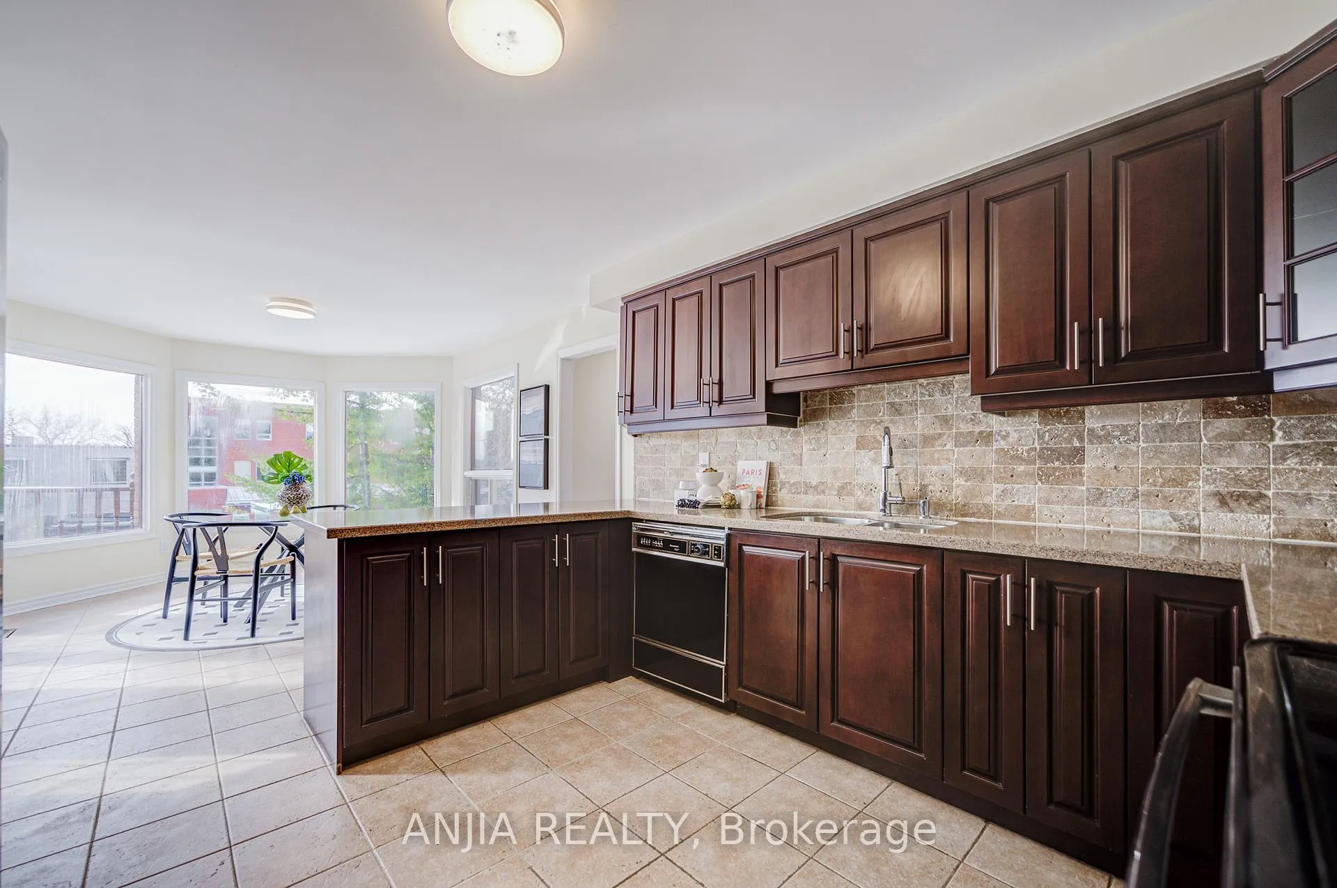Photo 15 of 33 Havagal Crescent, Markham, Markville — HOMEH