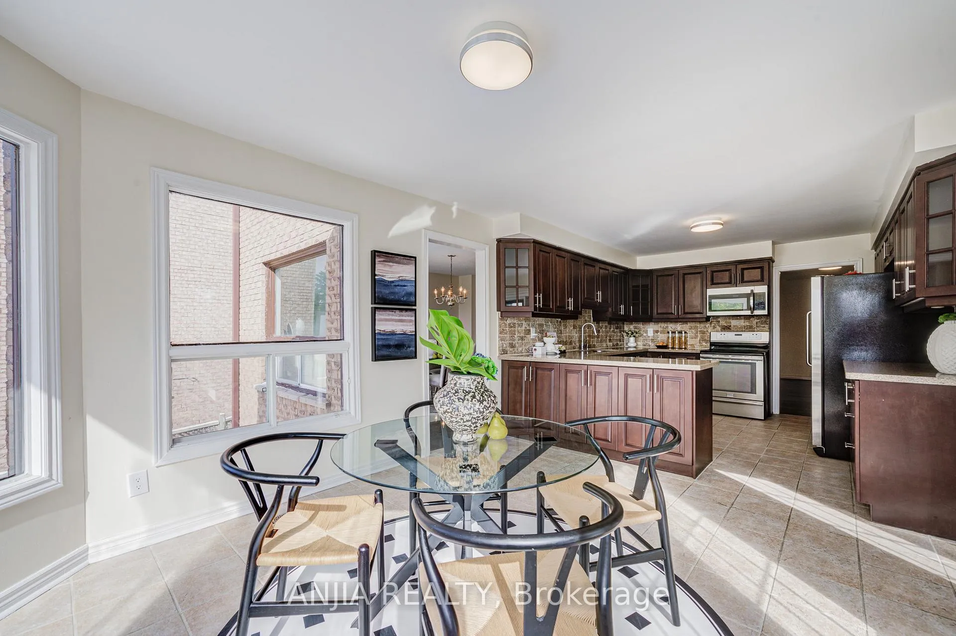 Photo 18 of 33 Havagal Crescent, Markham, Markville — HOMEH