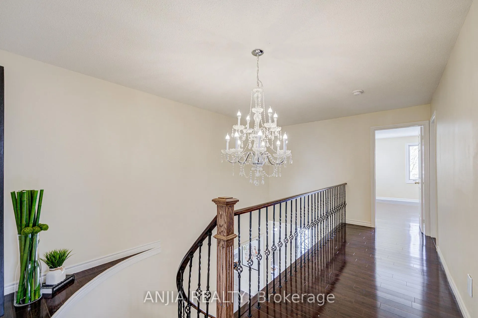Photo 21 of 33 Havagal Crescent, Markham, Markville — HOMEH