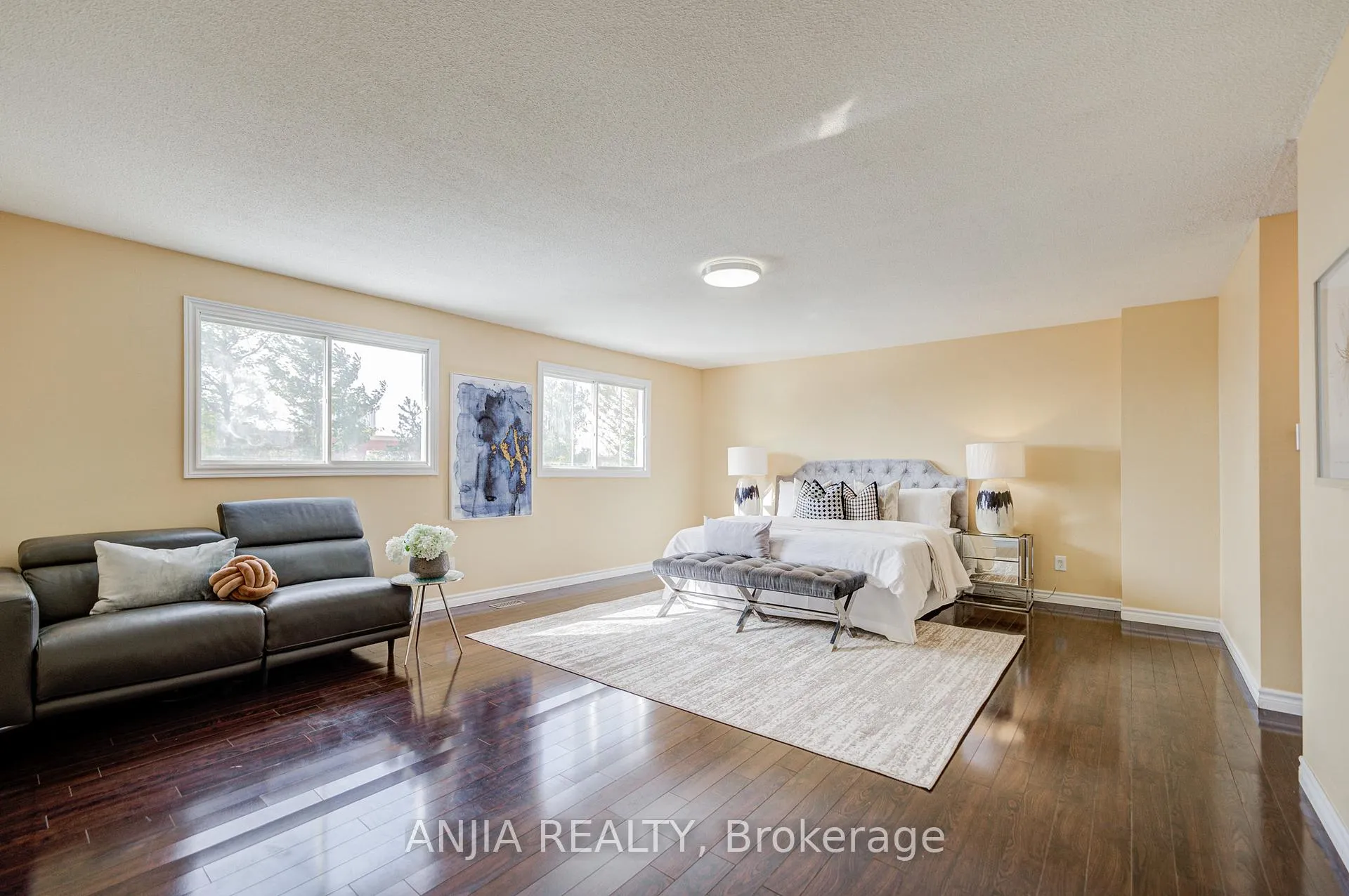Photo 22 of 33 Havagal Crescent, Markham, Markville — HOMEH