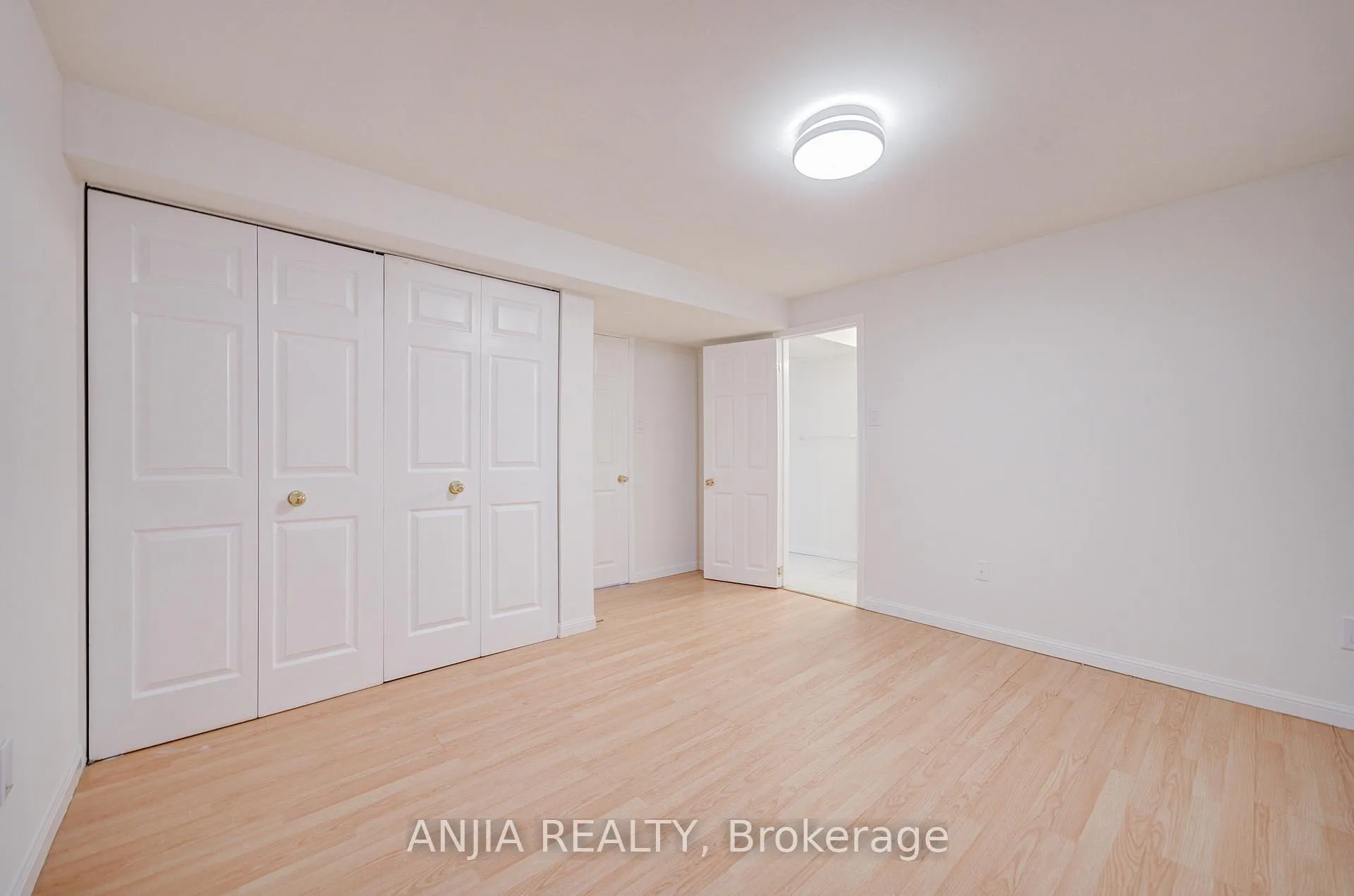Photo 38 of 33 Havagal Crescent, Markham, Markville — HOMEH
