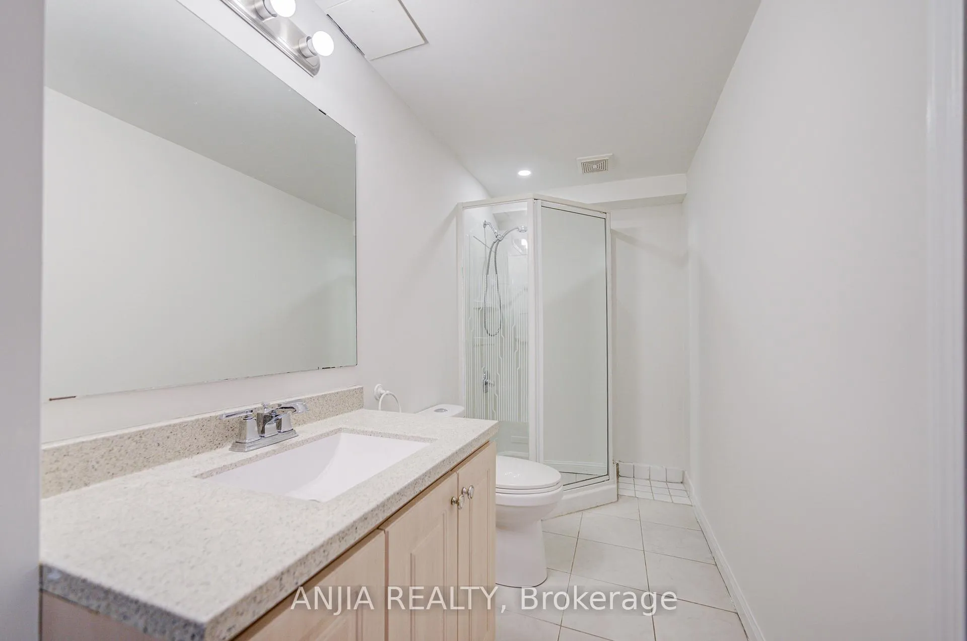 Photo 39 of 33 Havagal Crescent, Markham, Markville — HOMEH