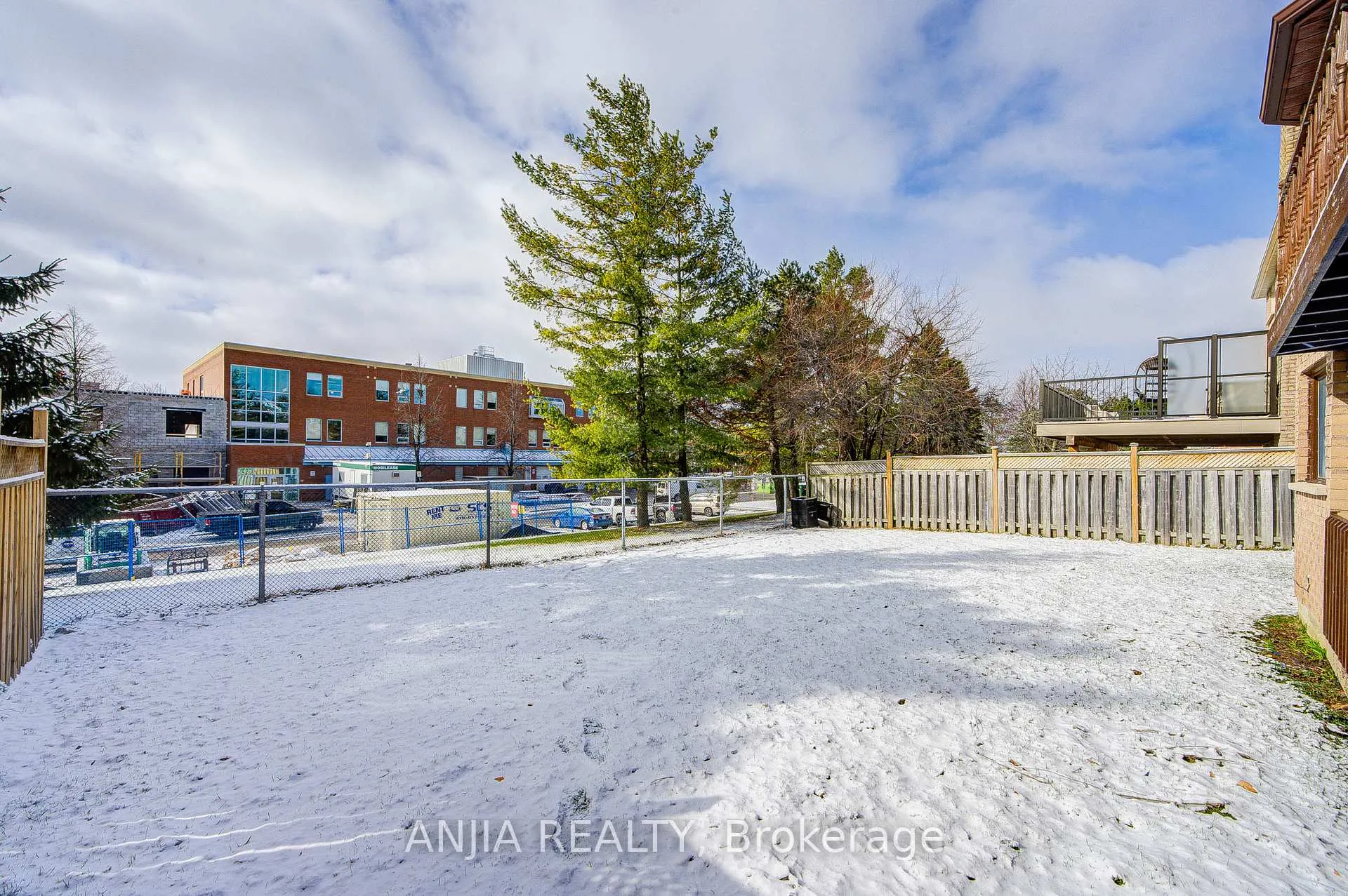 Photo 43 of 33 Havagal Crescent, Markham, Markville — HOMEH