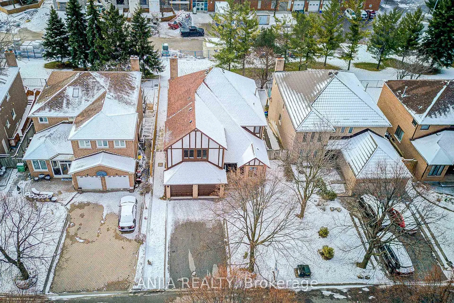 Photo 50 of 33 Havagal Crescent, Markham, Markville — HOMEH