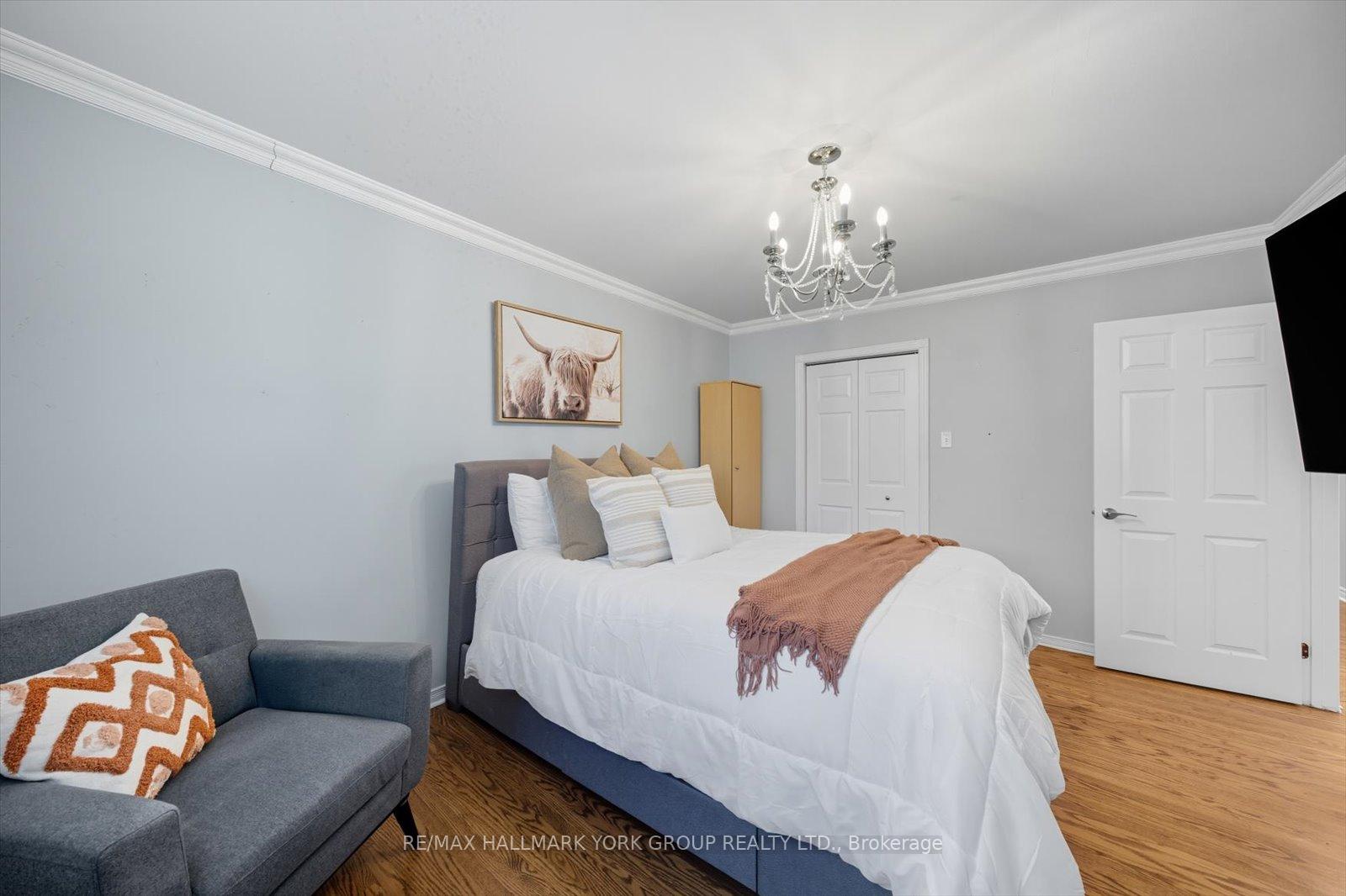 Photo 25 of 27 Bromley Crescent, Brampton, Avondale — HOMEH