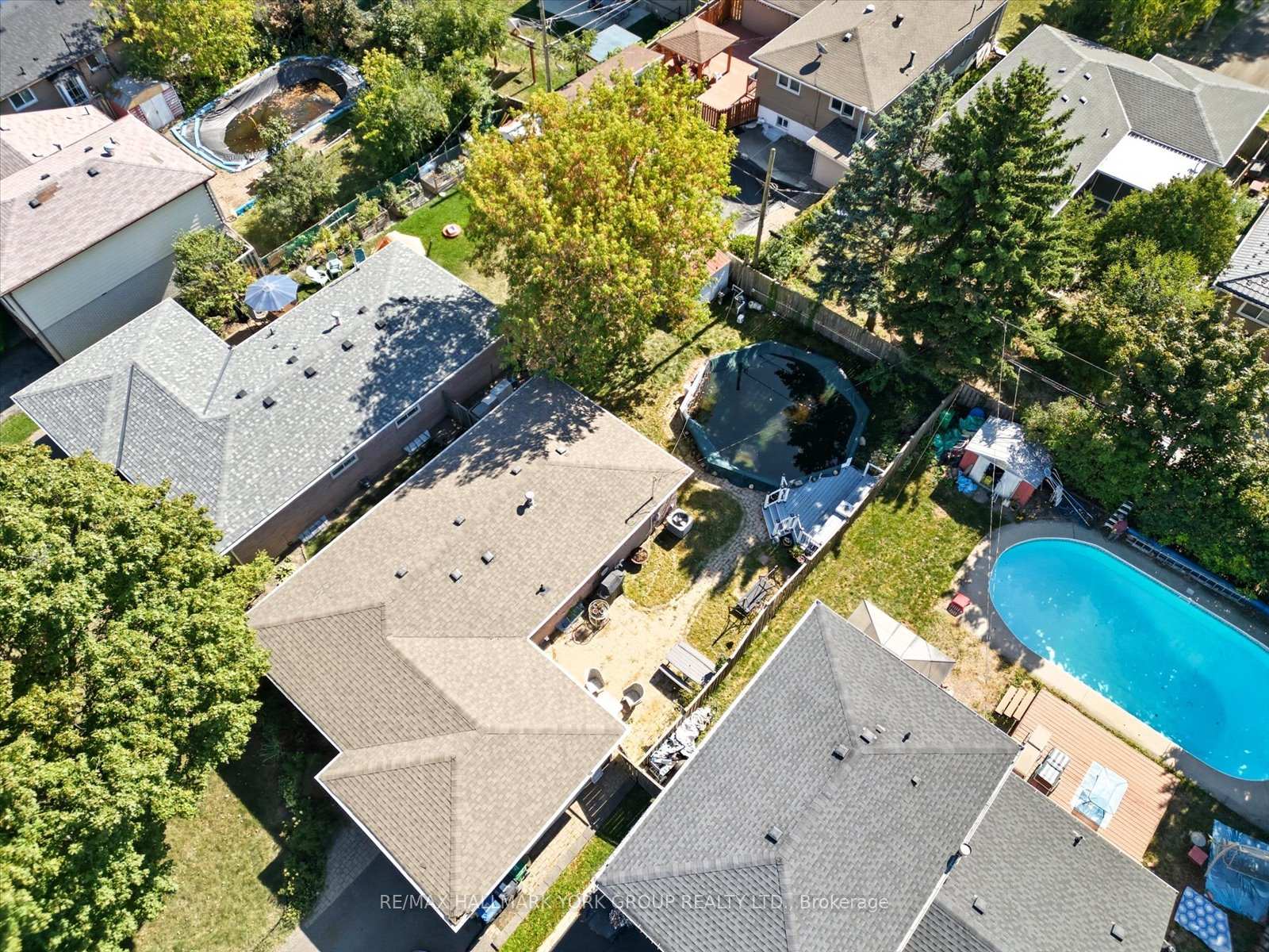 Photo 43 of 27 Bromley Crescent, Brampton, Avondale — HOMEH