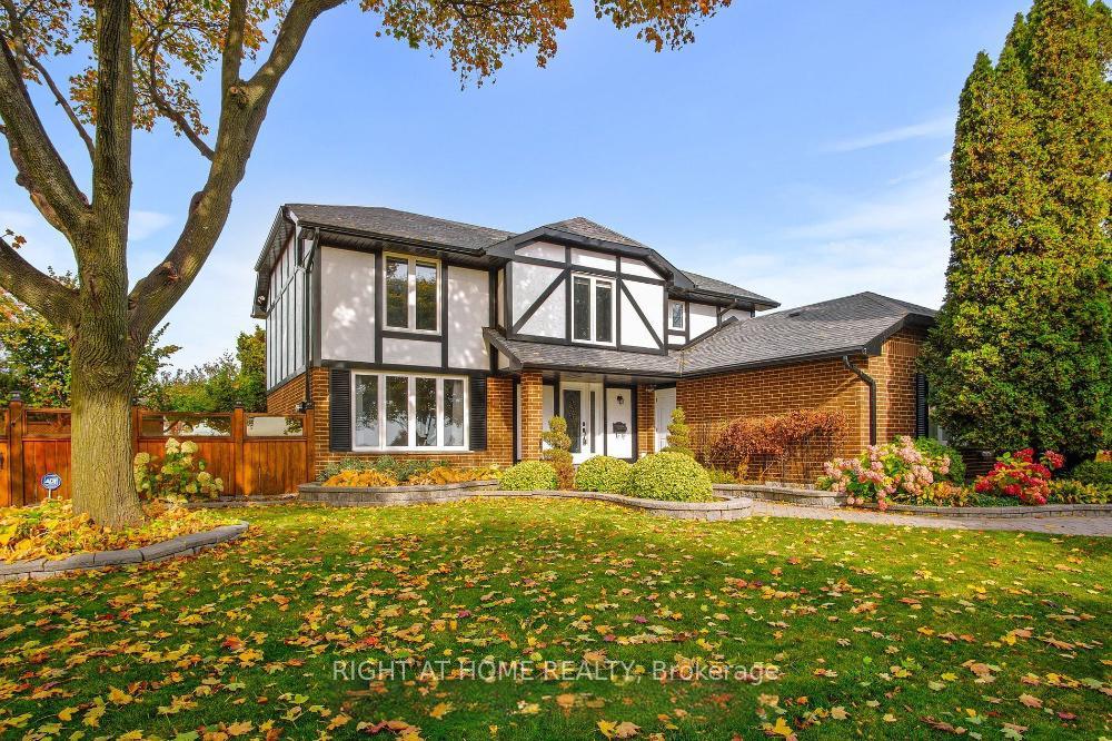 Photo 2 of 72 Lake Drive Way W, Ajax, South West — HOMEH