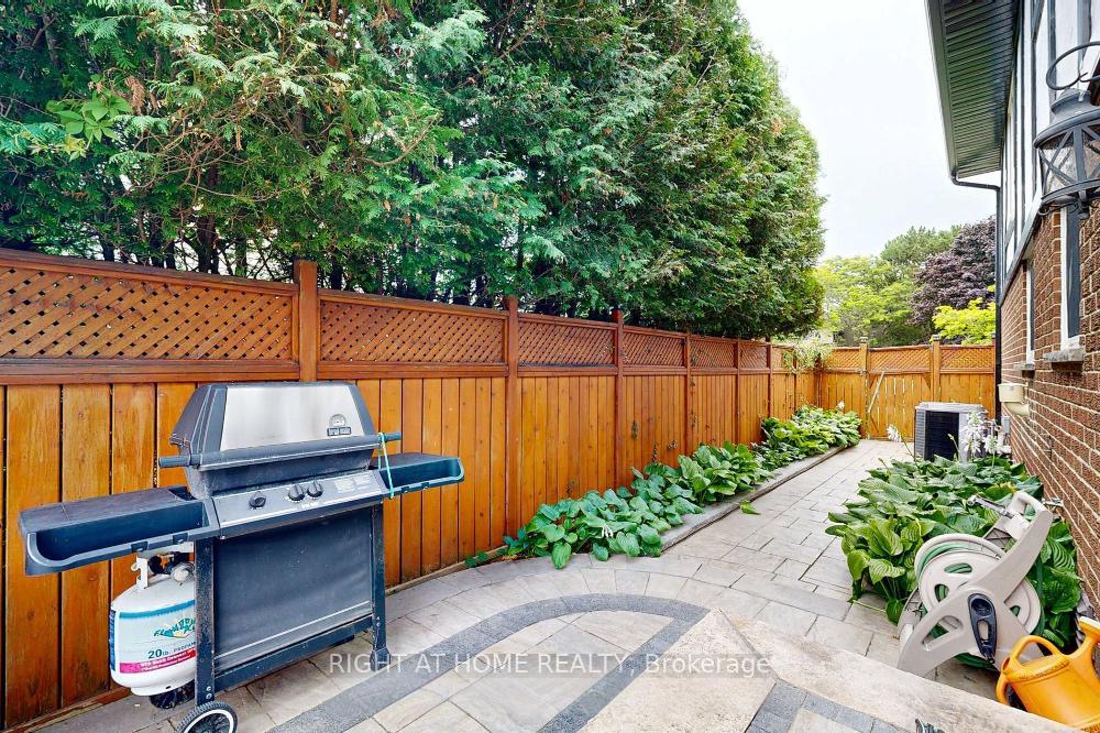 Photo 31 of 72 Lake Drive Way W, Ajax, South West — HOMEH